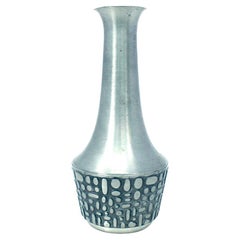 Vintage MASTAD 554 Zinn-Vase mit Kieselsteinen ... Norwegische Knospenvase aus der Jahrhundertmitte Modern