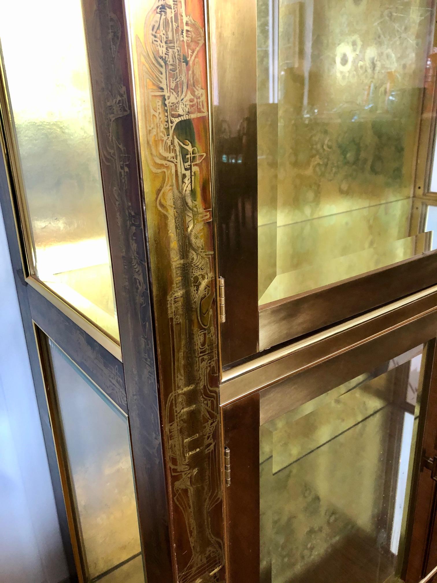 Vintage Mastercraft Bernhard Rohne Acid Etched Brass Pair Vitrines Curio Cabinet 7