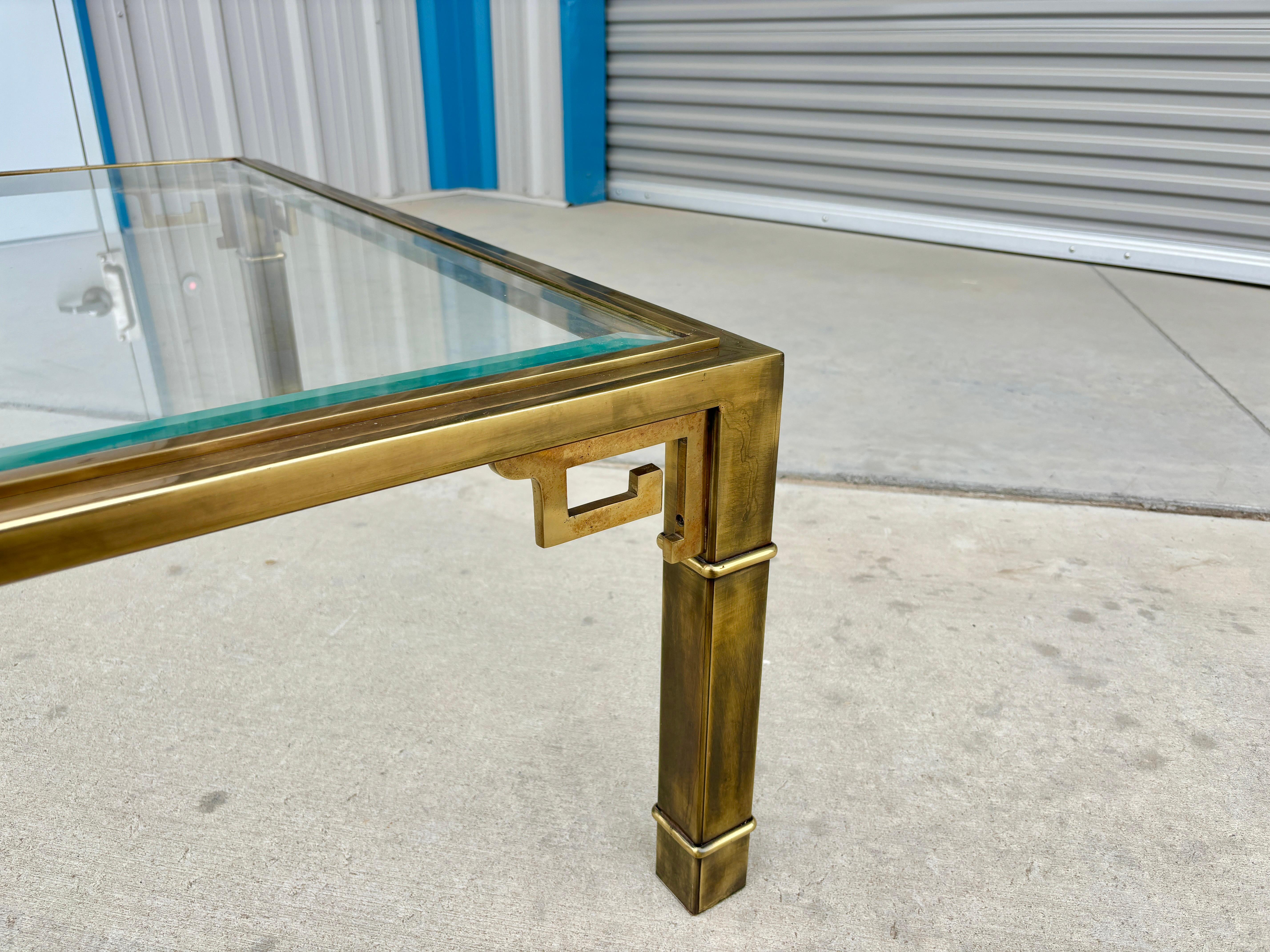 Table basse vintage en laiton Mastercrafters en vente 4