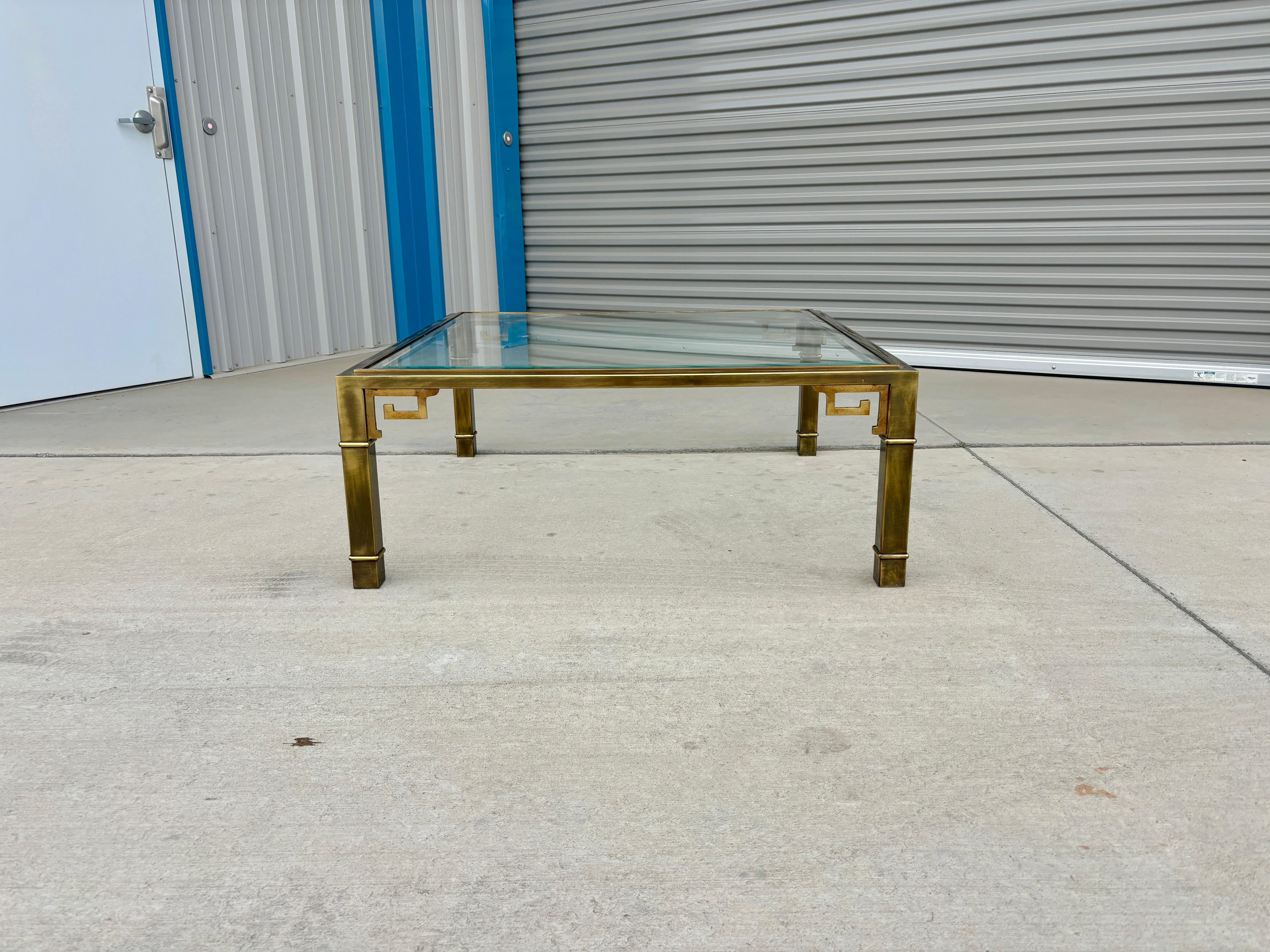 Table basse vintage en laiton Mastercrafters en vente 8