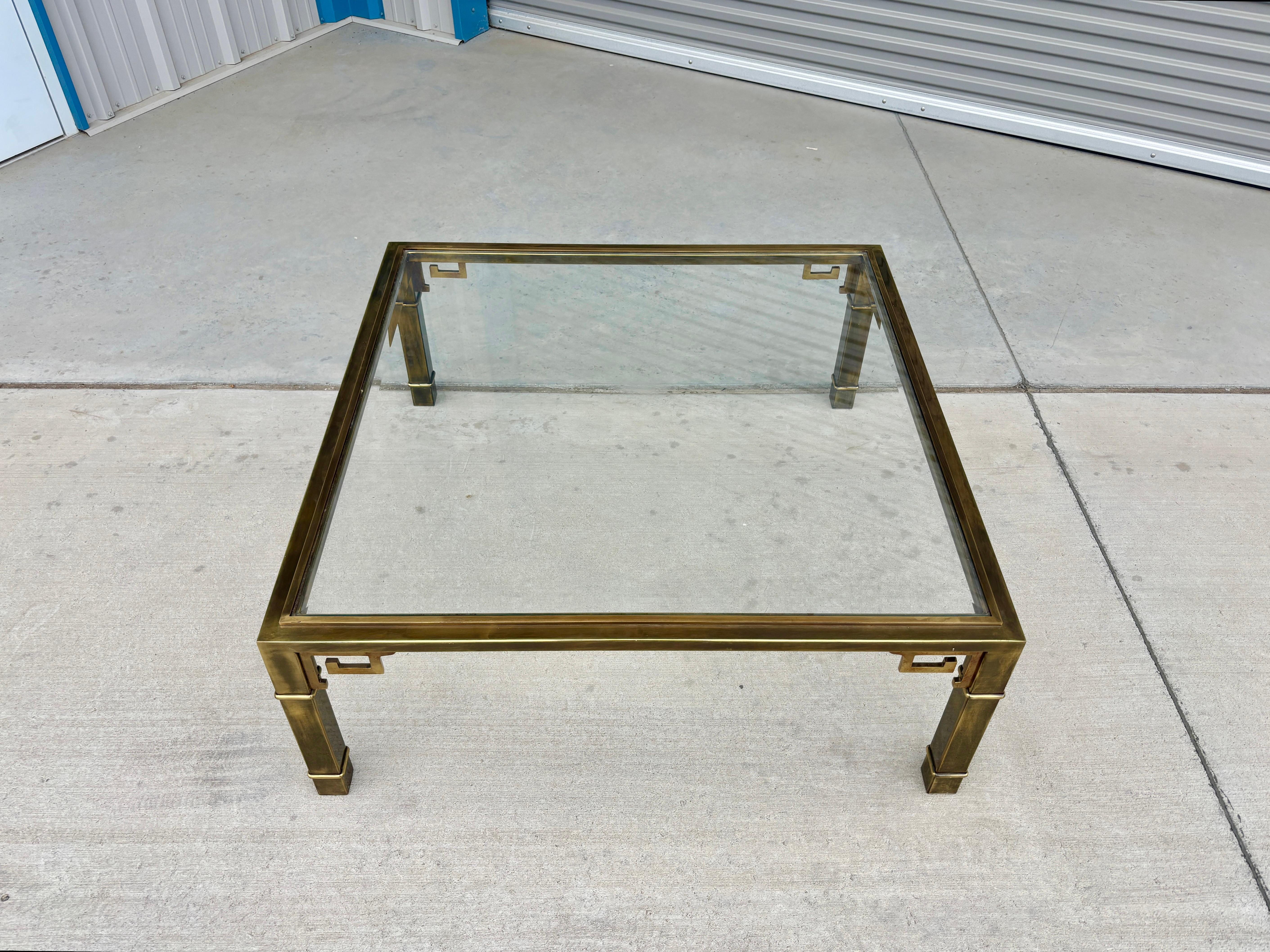 Laiton Table basse vintage en laiton Mastercrafters en vente