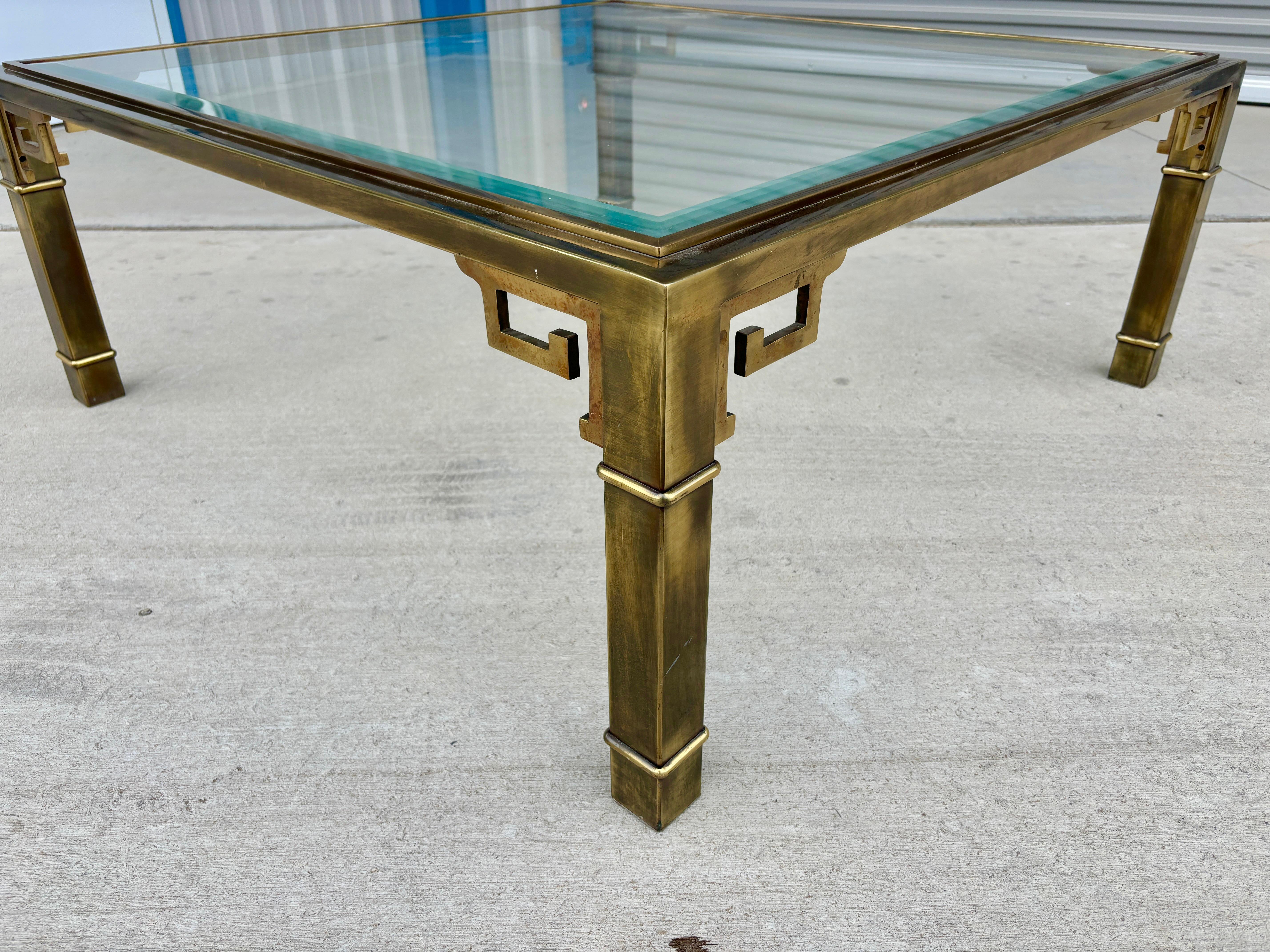 Table basse vintage en laiton Mastercrafters en vente 2