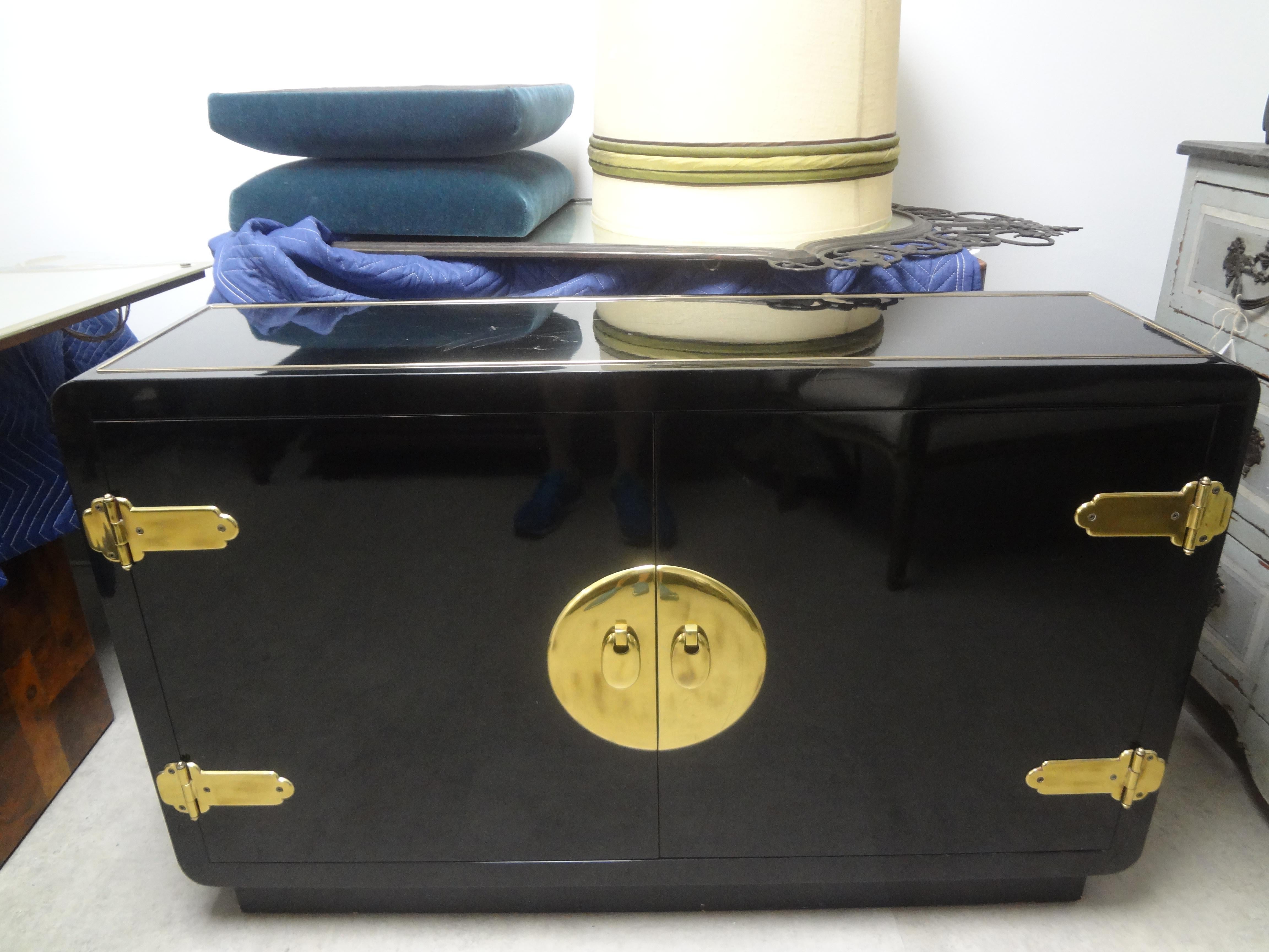 Vintage Mastercraft Lacquered Credenza with Brass Fittings 4