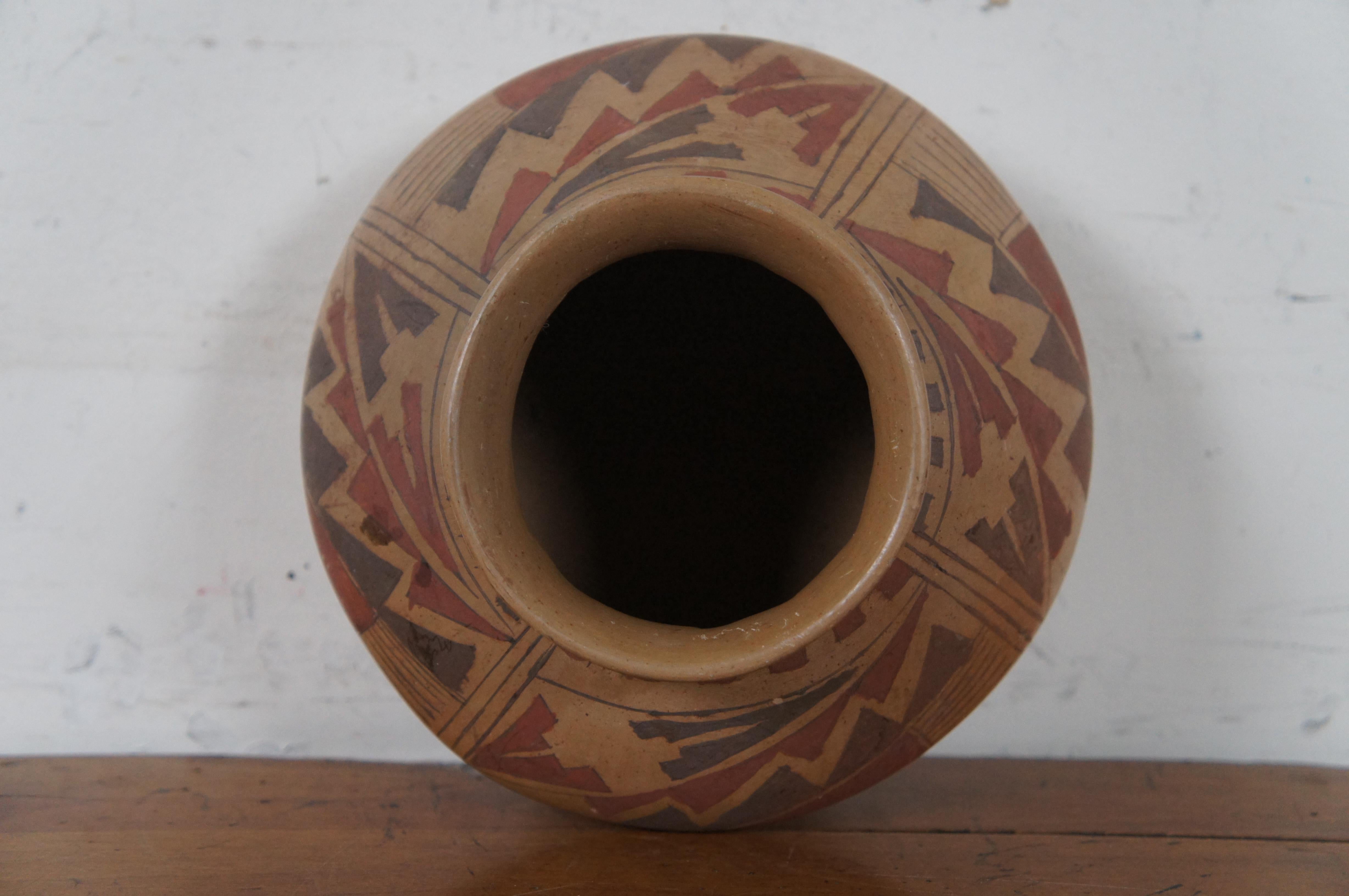 20th Century Vintage Mata Ortiz Casa Grande Native American Pueblo Pottery Vase Jar Pot