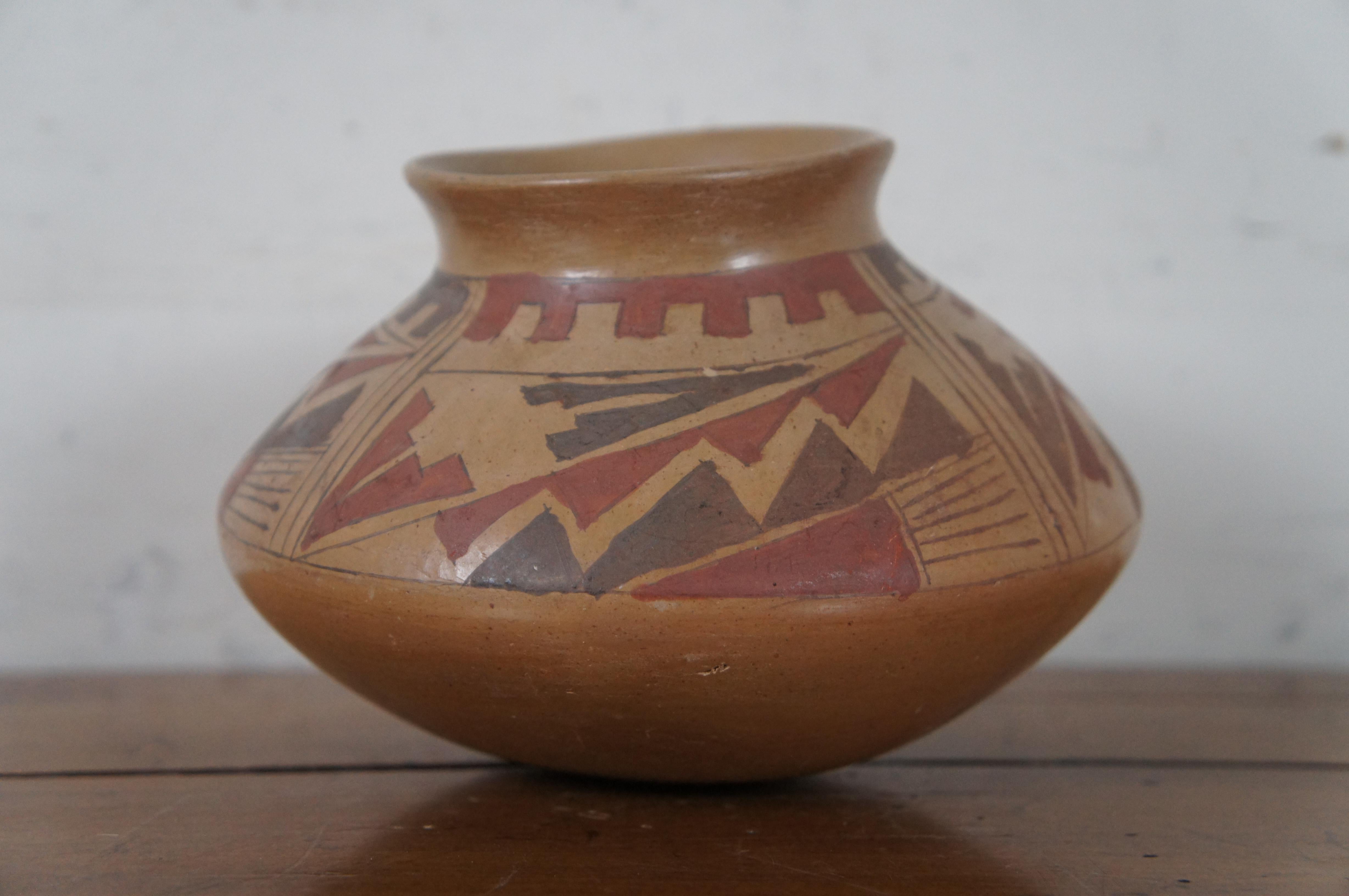 Earthenware Vintage Mata Ortiz Casa Grande Native American Pueblo Pottery Vase Jar Pot