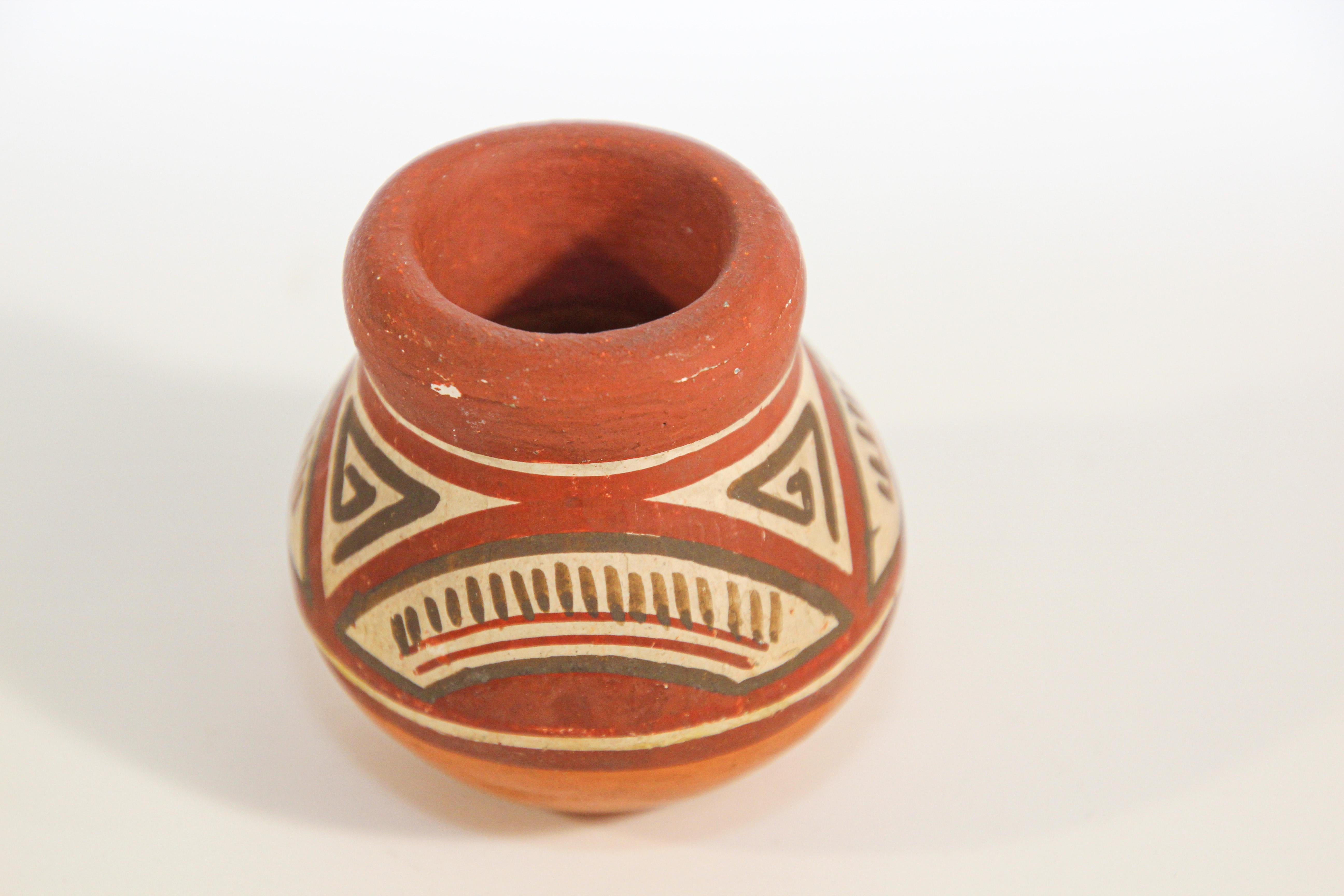 Hand-Crafted Vintage Mata Ortiz Style Mexican Pottery Set For Sale