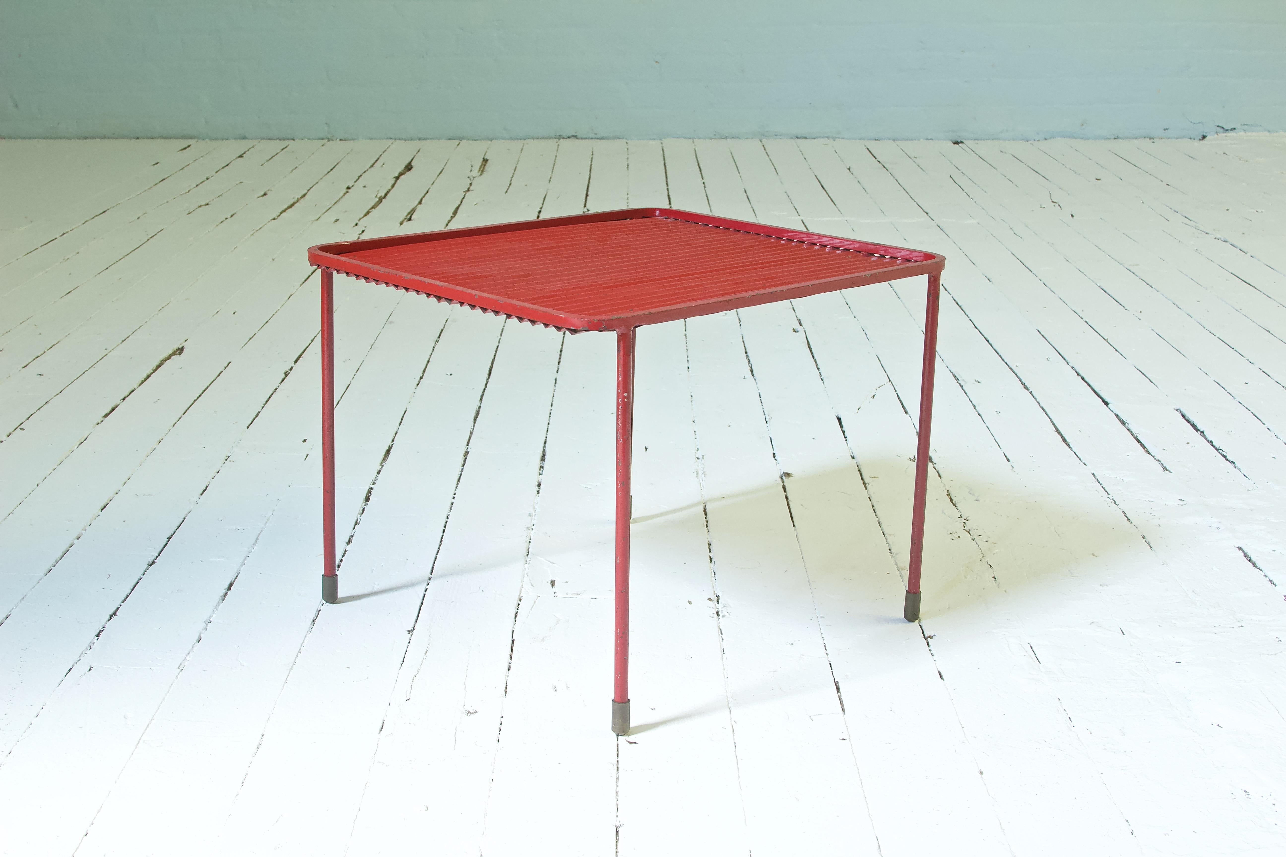 Modern Vintage Mathieu Matégot Red-Painted Corrugated Steel Side Table, France, 1950s