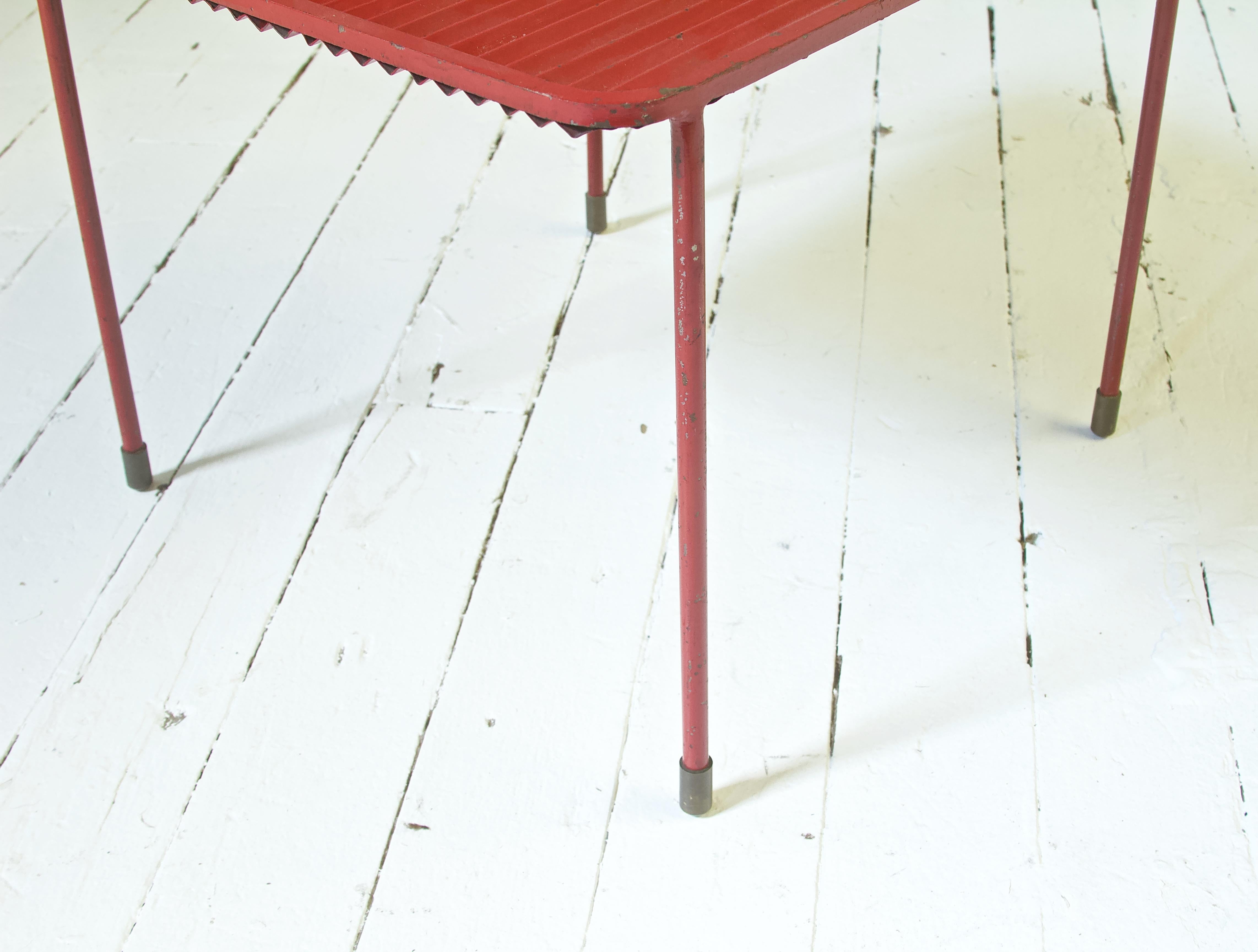 Metalwork Vintage Mathieu Matégot Red-Painted Corrugated Steel Side Table, France, 1950s
