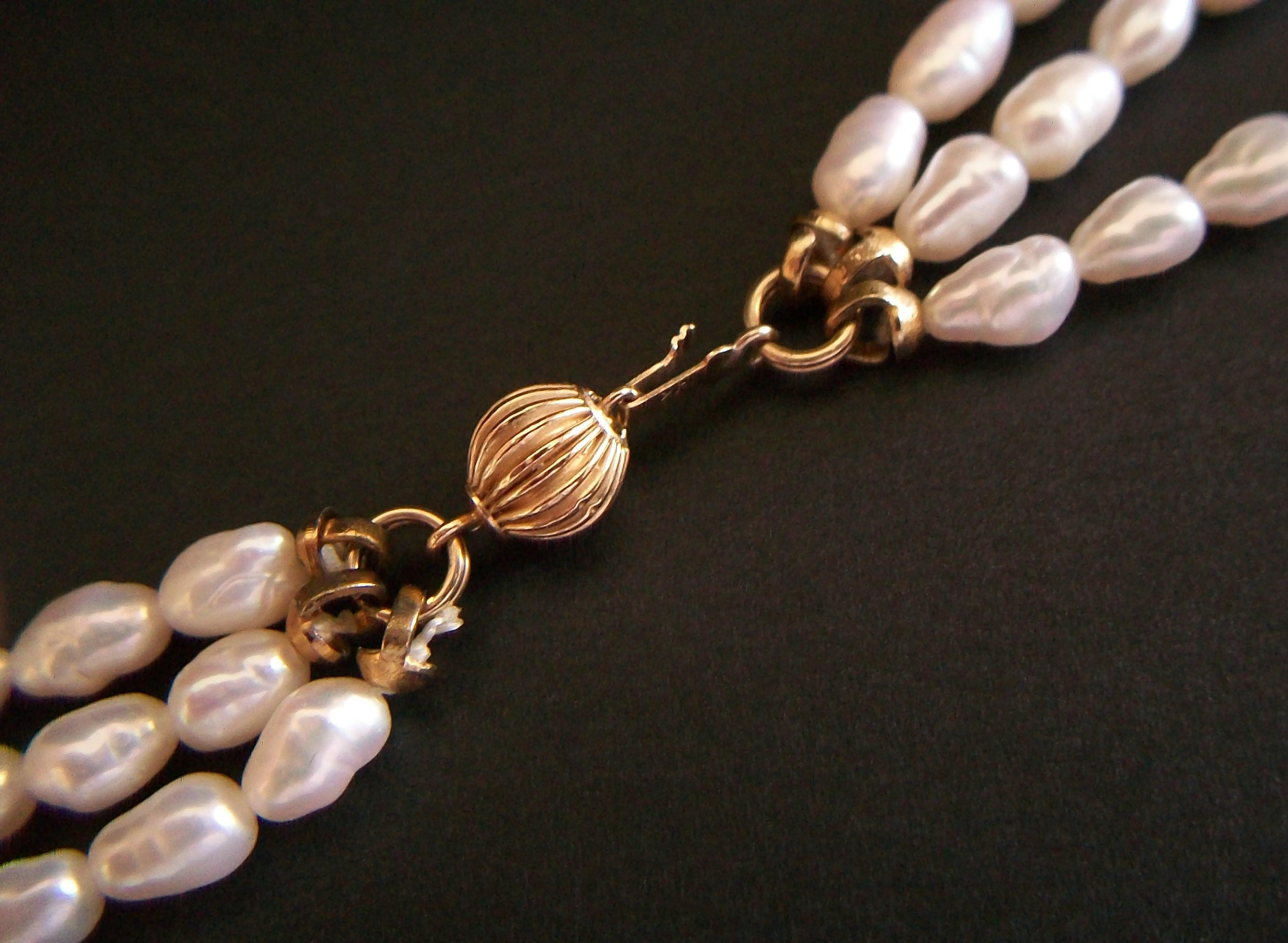 Vintage Matinee Length Keshi Baroque Pearl & 14K Gold Necklace - Circa 1980's For Sale 5