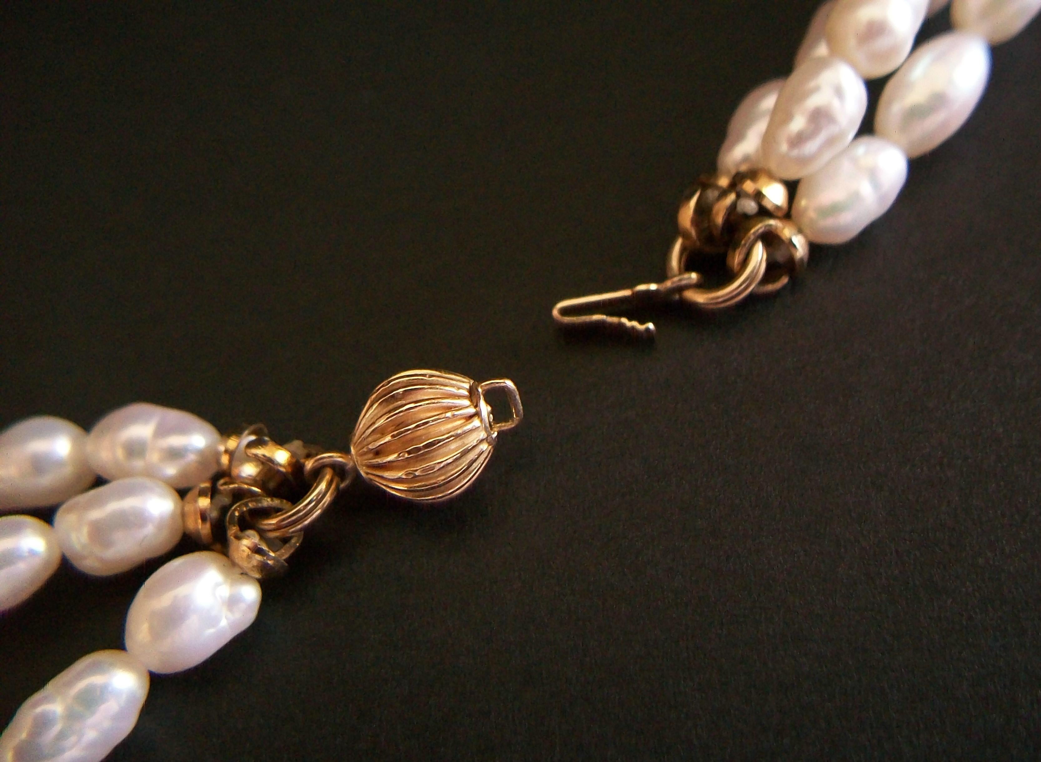 Vintage Matinee Length Keshi Baroque Pearl & 14K Gold Necklace - Circa 1980's For Sale 6