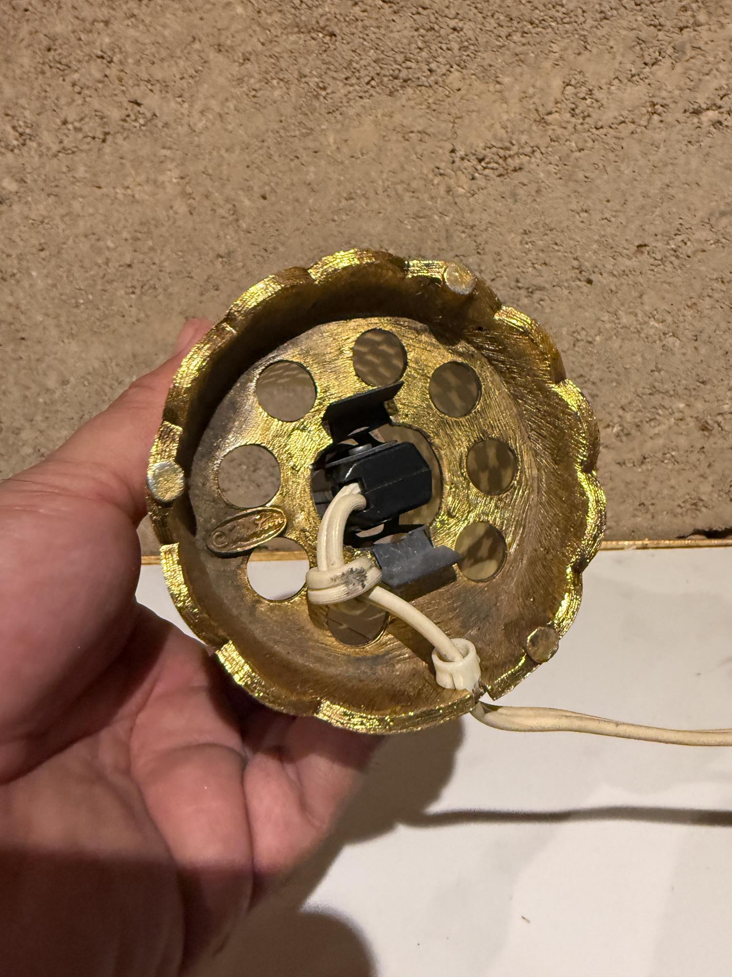 Vintage Matson Gold Tone Electric Vanity Light Lamp For Sale 3