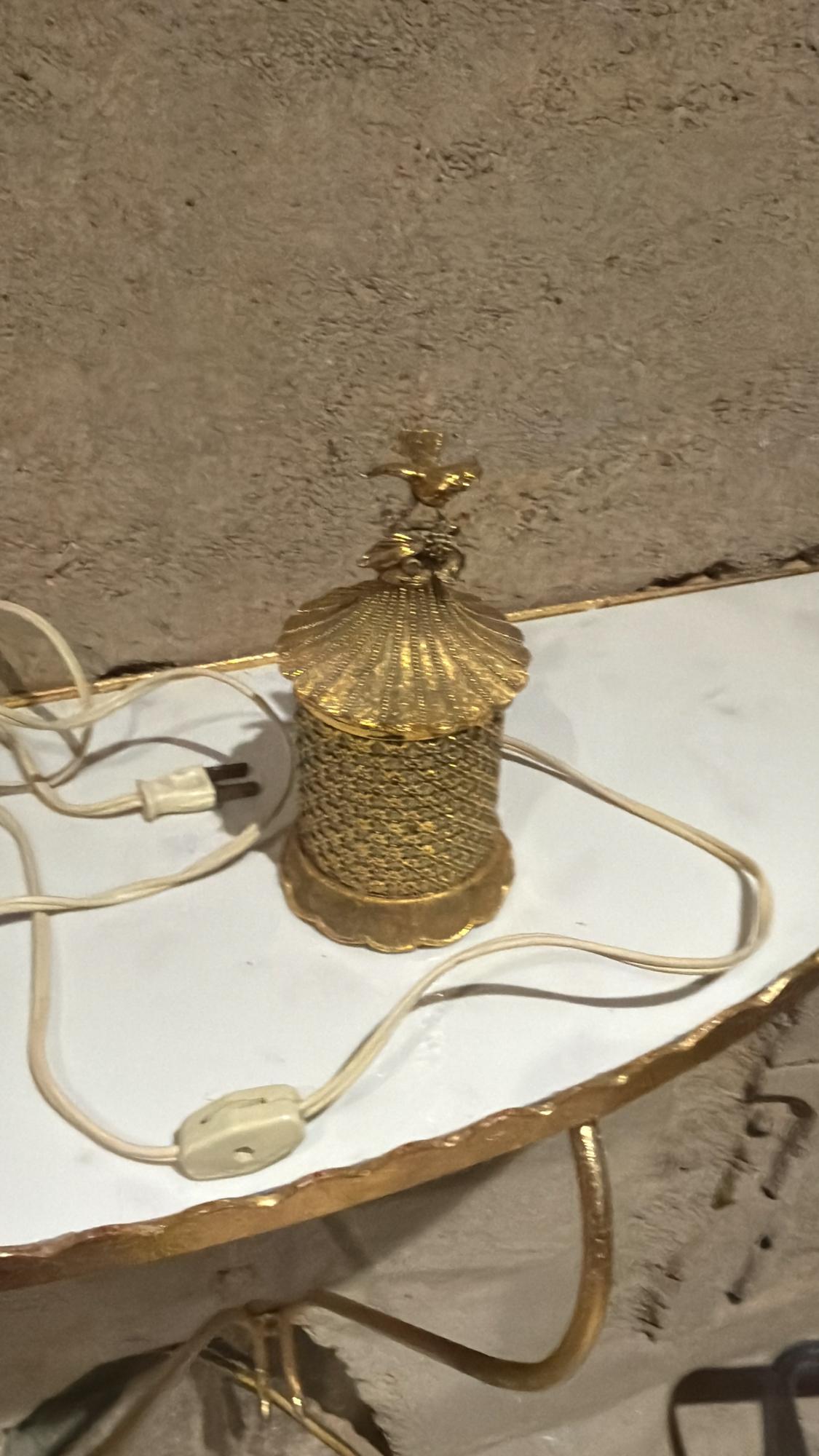 Vintage Matson Gold Tone Electric Vanity Light Lamp For Sale 6