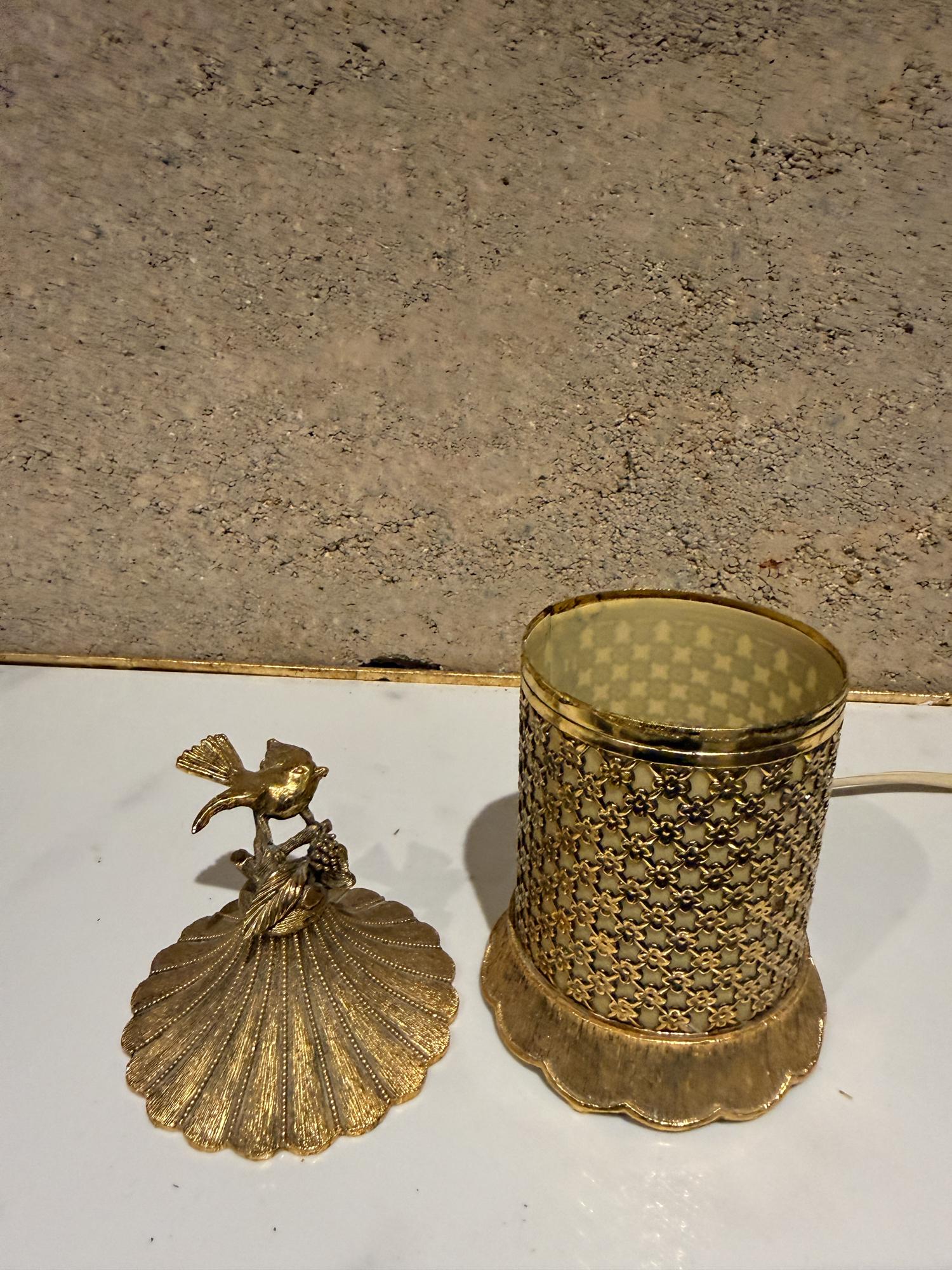 Vintage Matson Gold Tone Electric Vanity Light Lamp For Sale 2