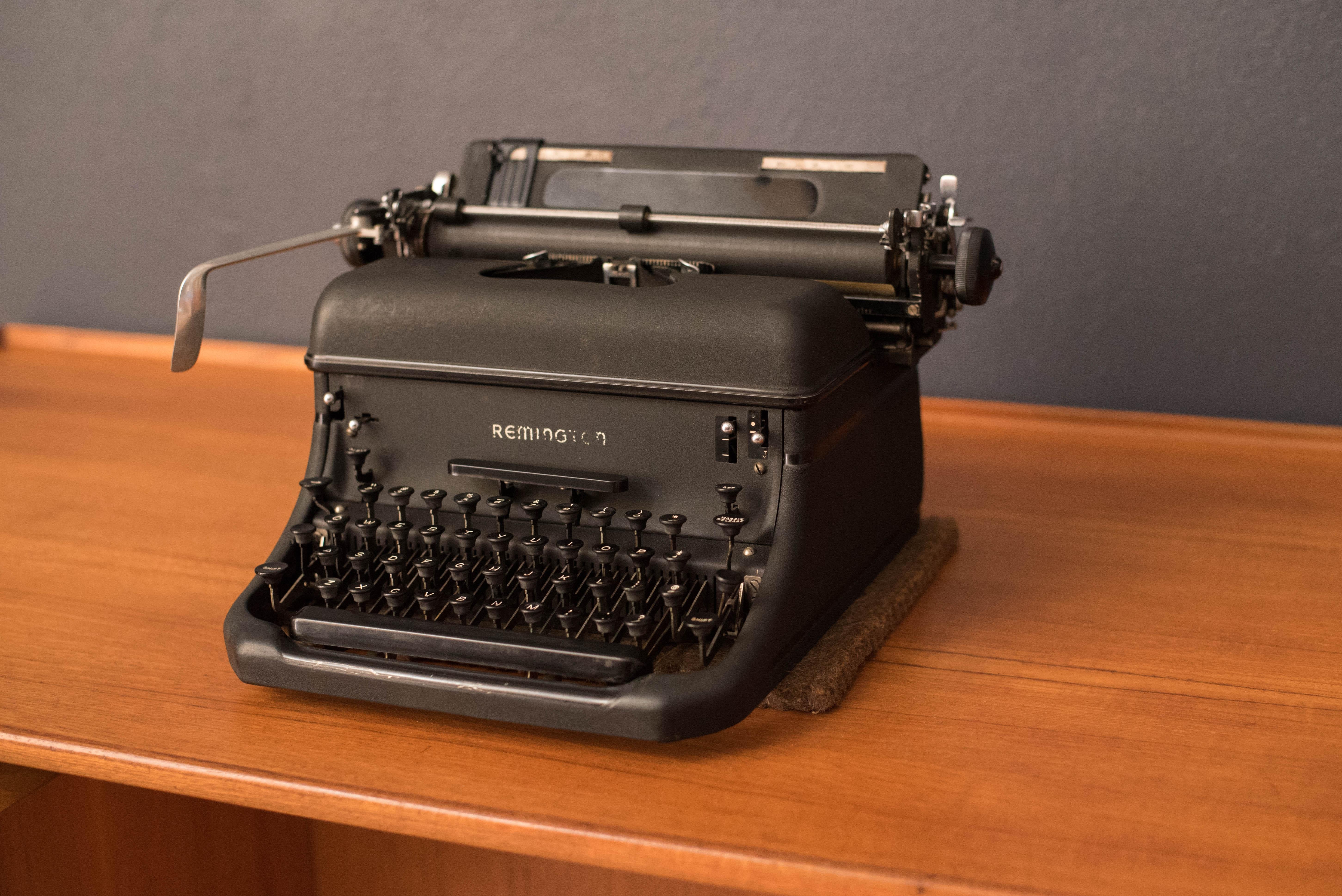 remington rand typewriter model 17