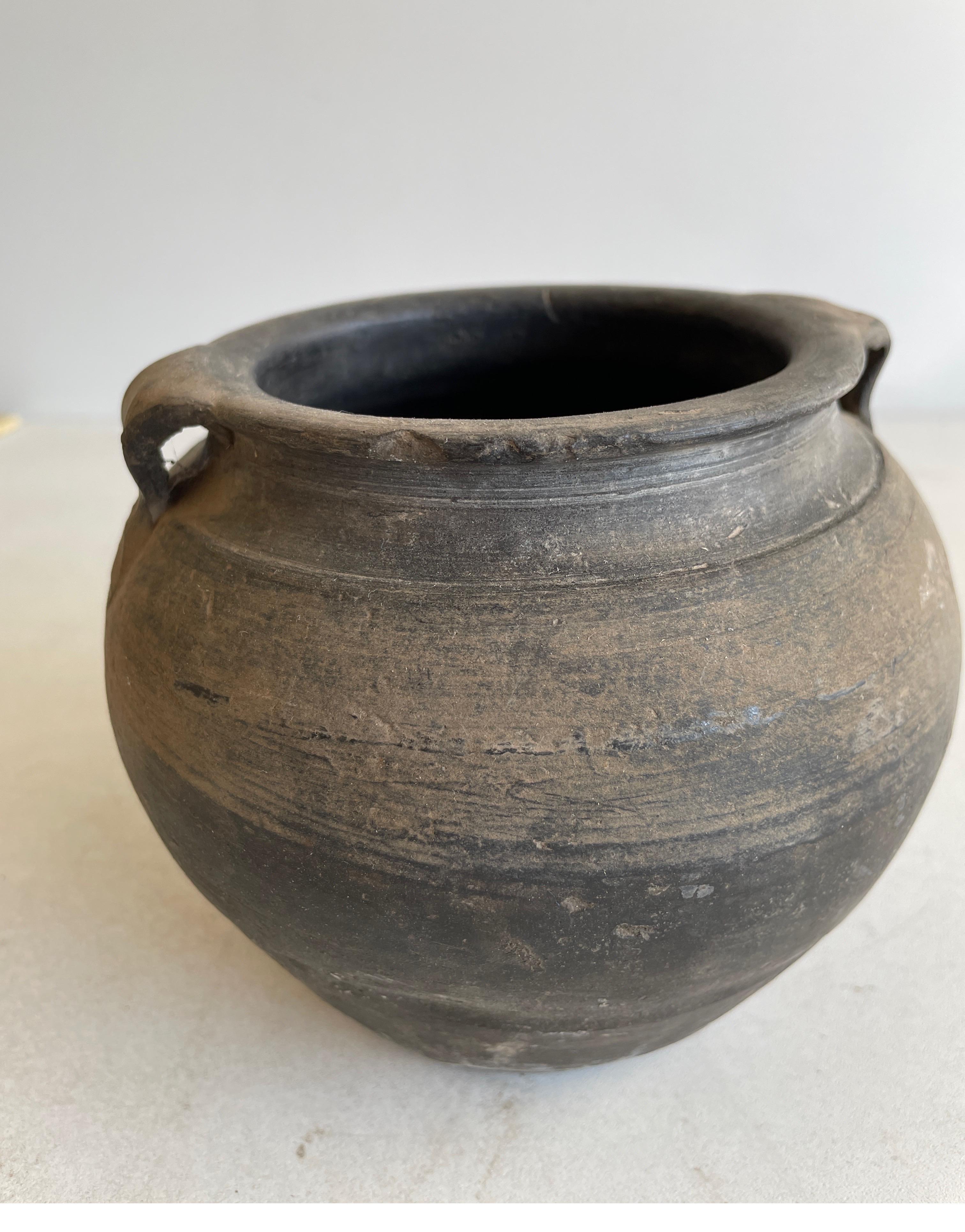 Vintage Matte Clay Oil Pottery Decorative Pot In Good Condition In Brea, CA