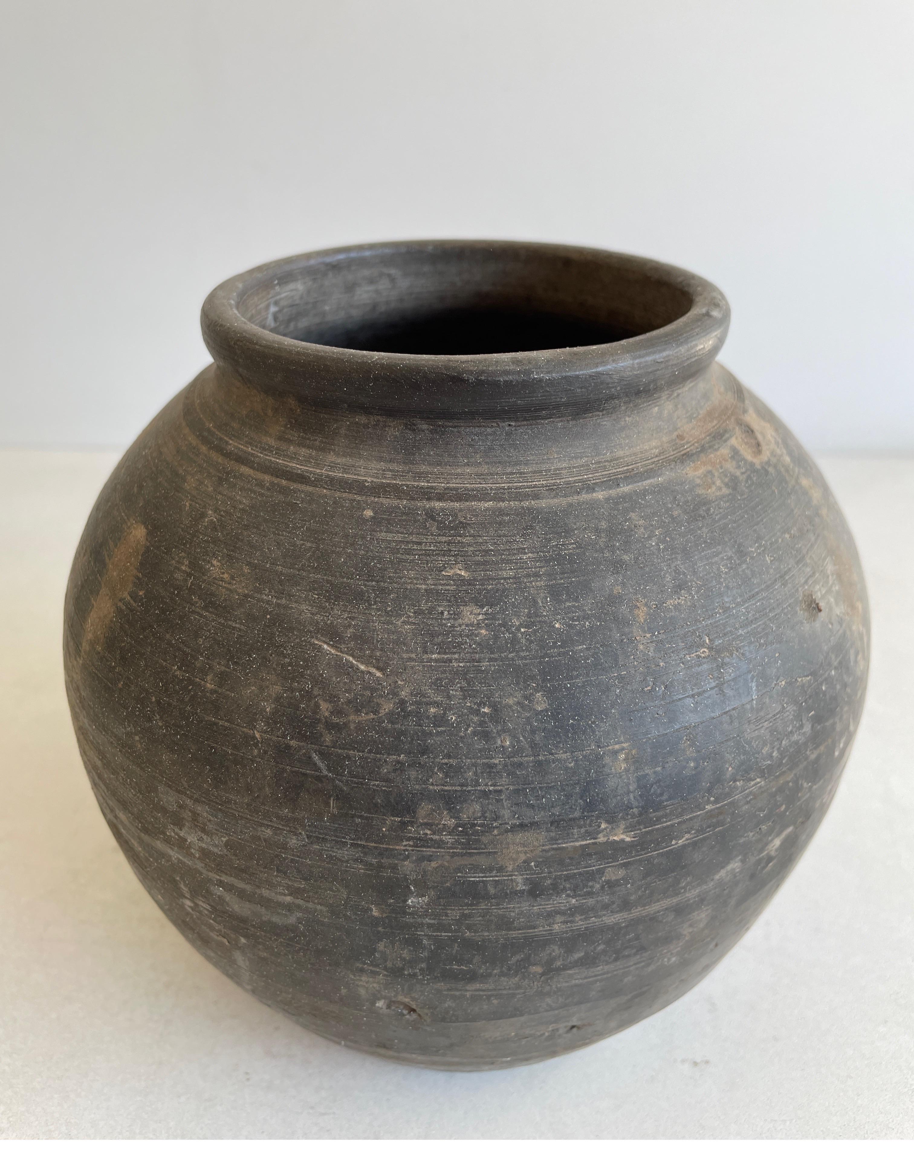 20th Century Vintage Matte Clay Oil Pottery Decorative Pot 