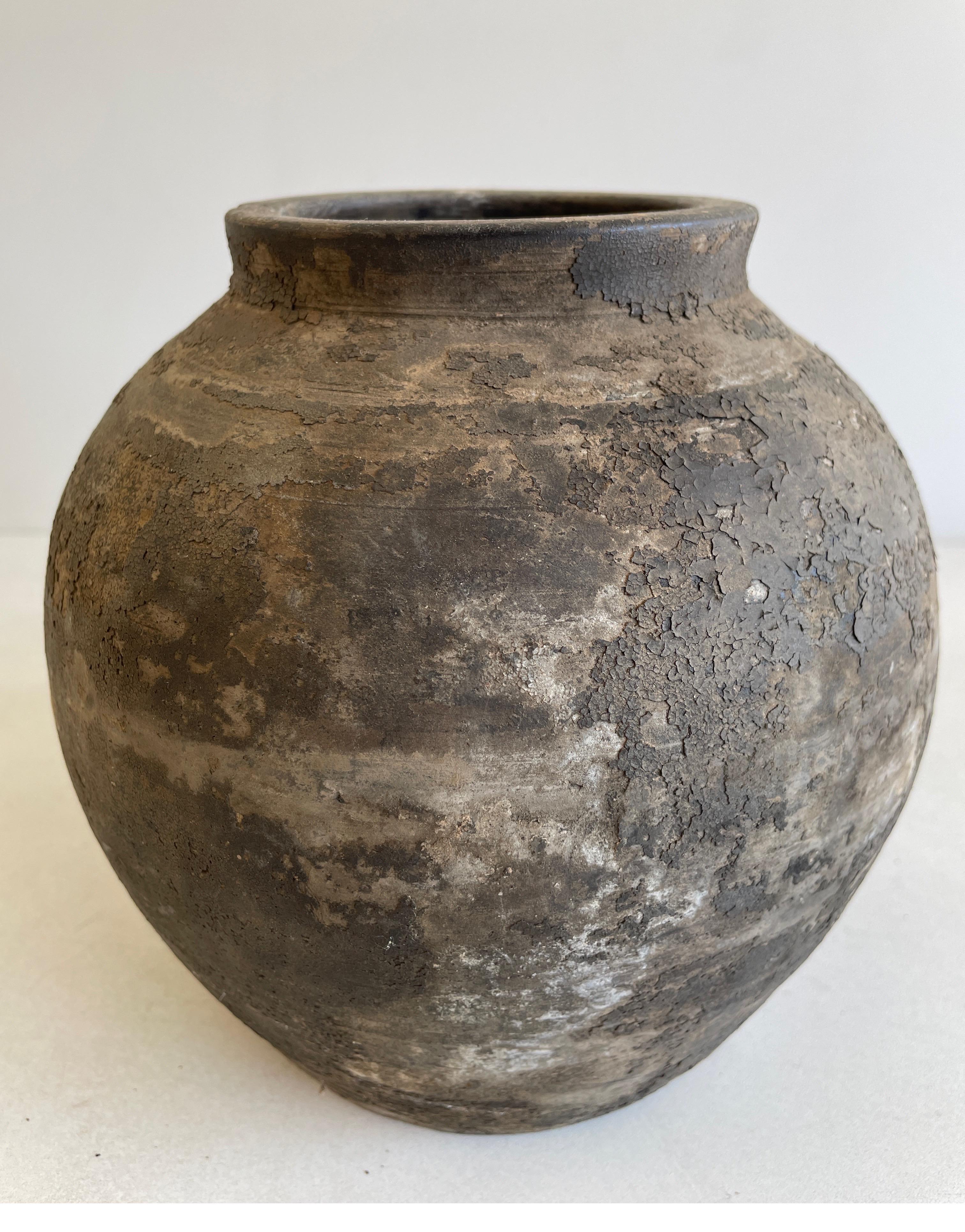 Pot décoratif vintage en poterie à l'huile argile mate  1