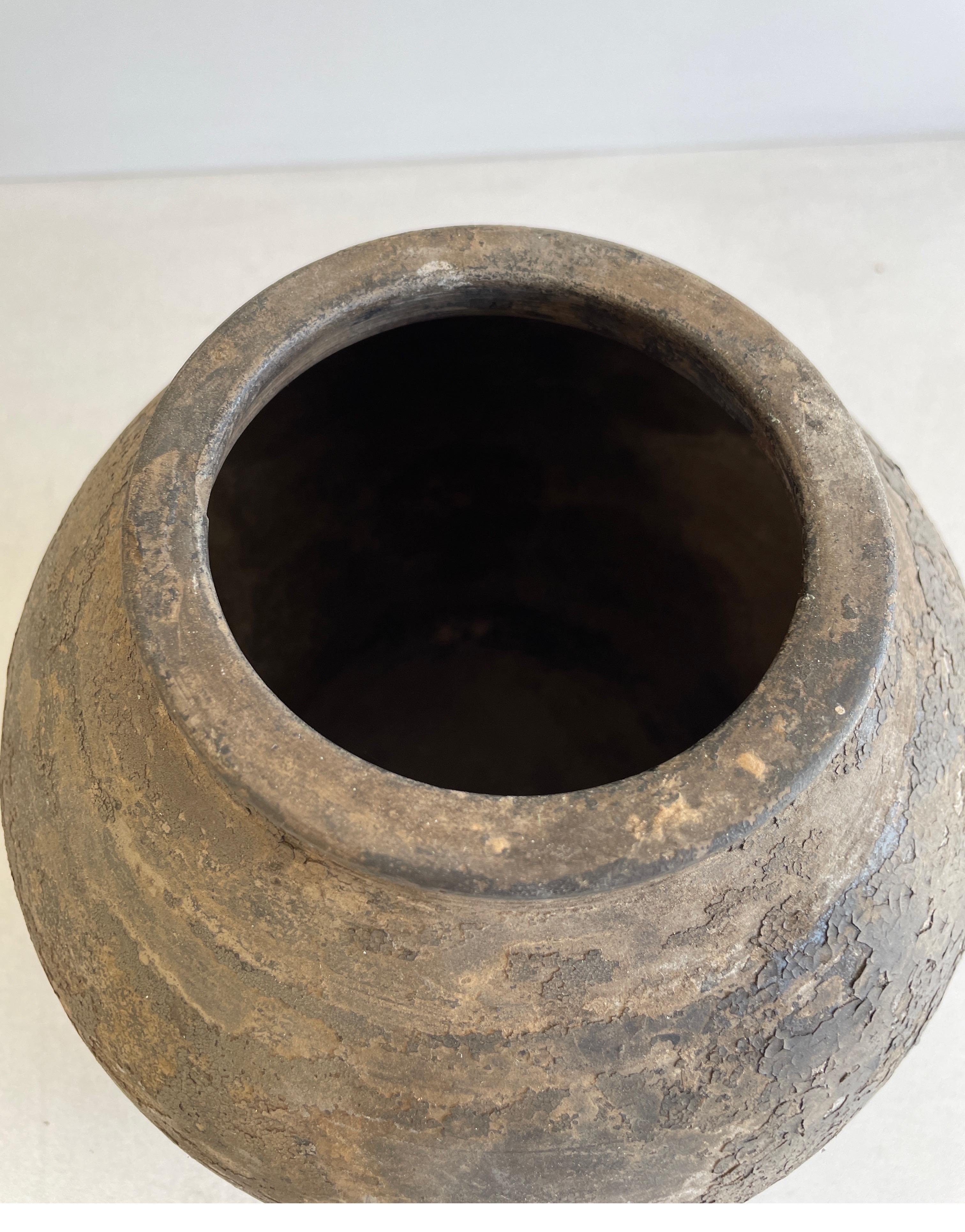 Pot décoratif vintage en poterie à l'huile argile mate  2