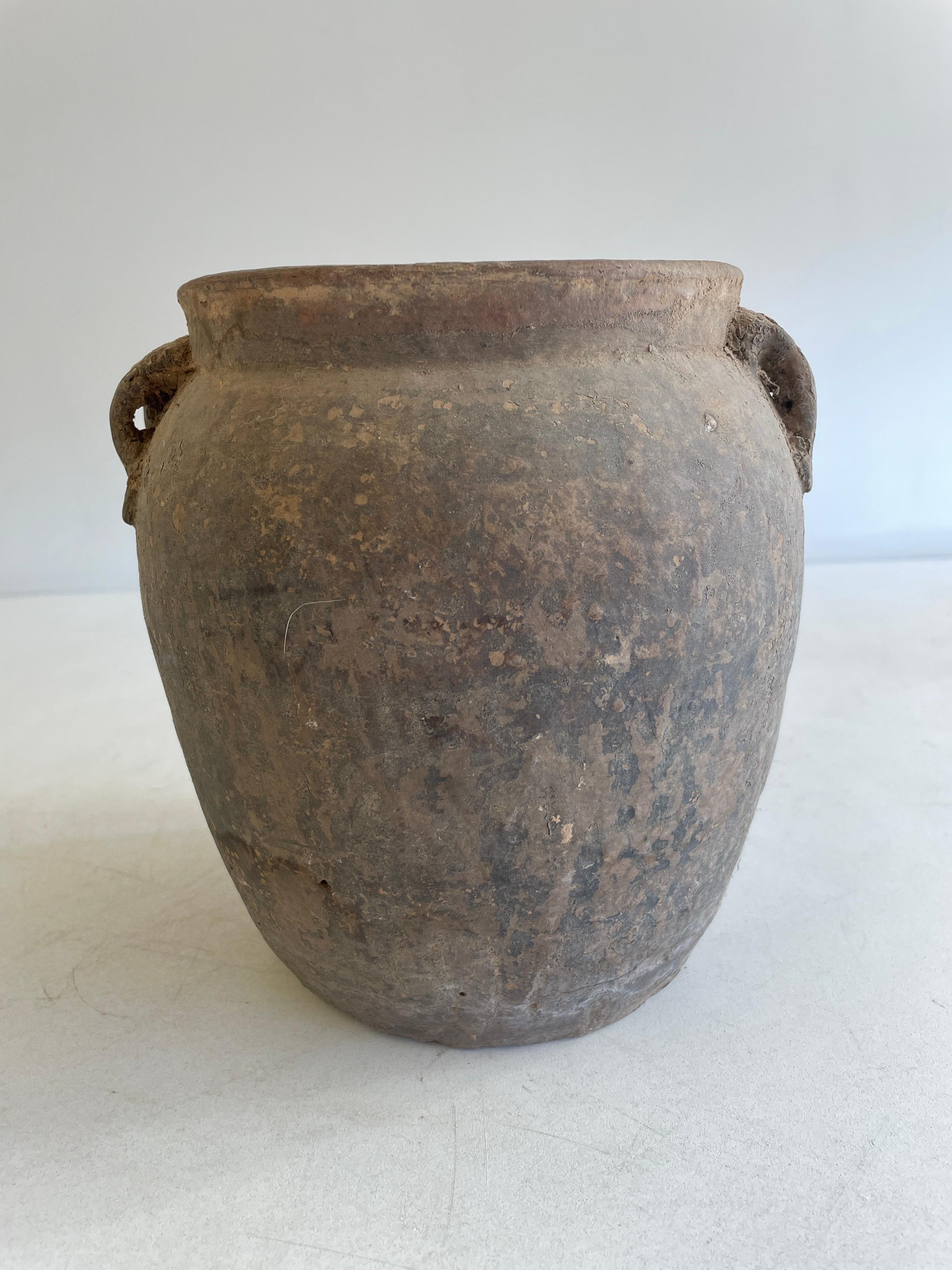 Vintage Matte Clay Oil Pottery In Good Condition For Sale In Brea, CA