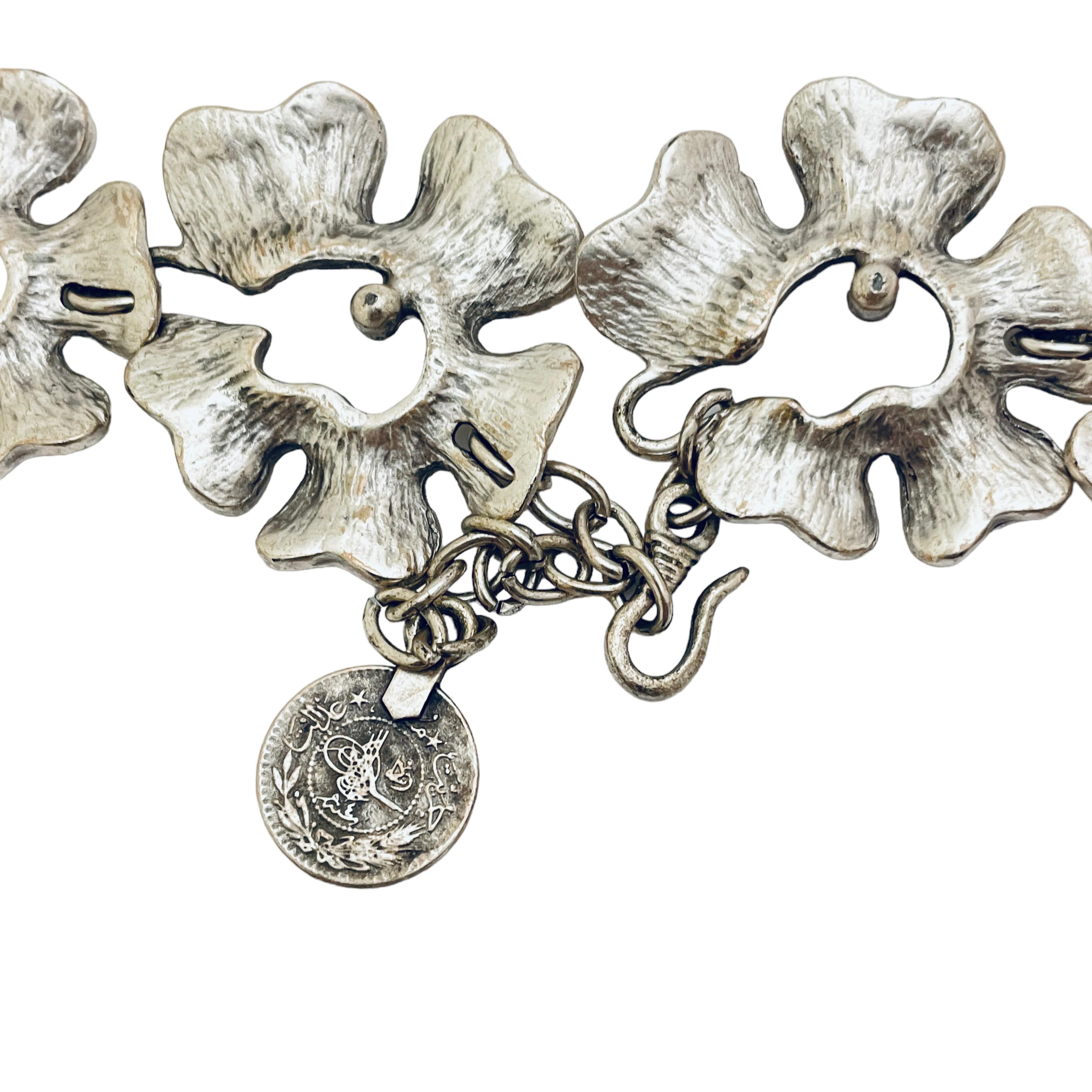Vintage matte Oberfläche Silber Ton Modernist Halskette   im Zustand „Hervorragend“ im Angebot in Palos Hills, IL