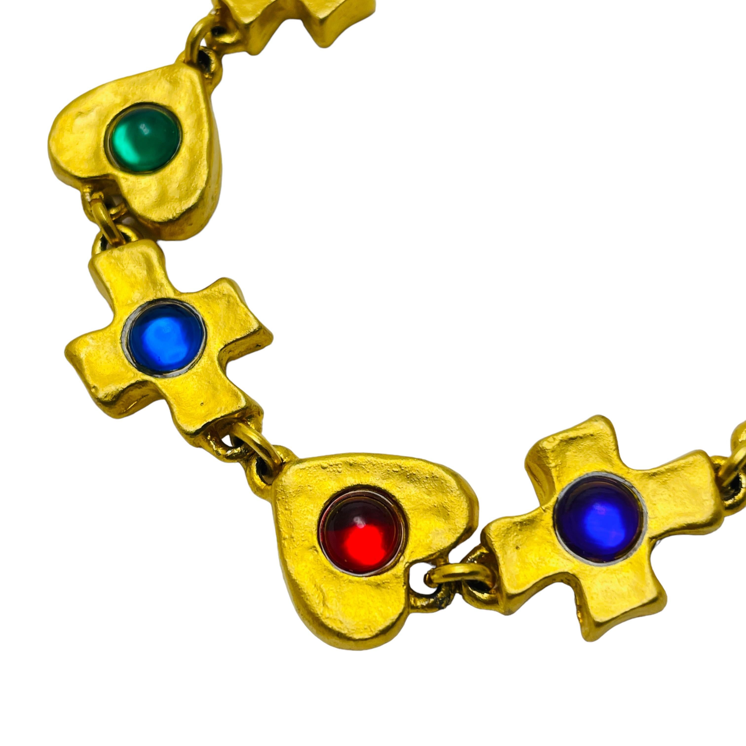 Vintage matte gold cross heart jewel red blue green bracelet For Sale 1