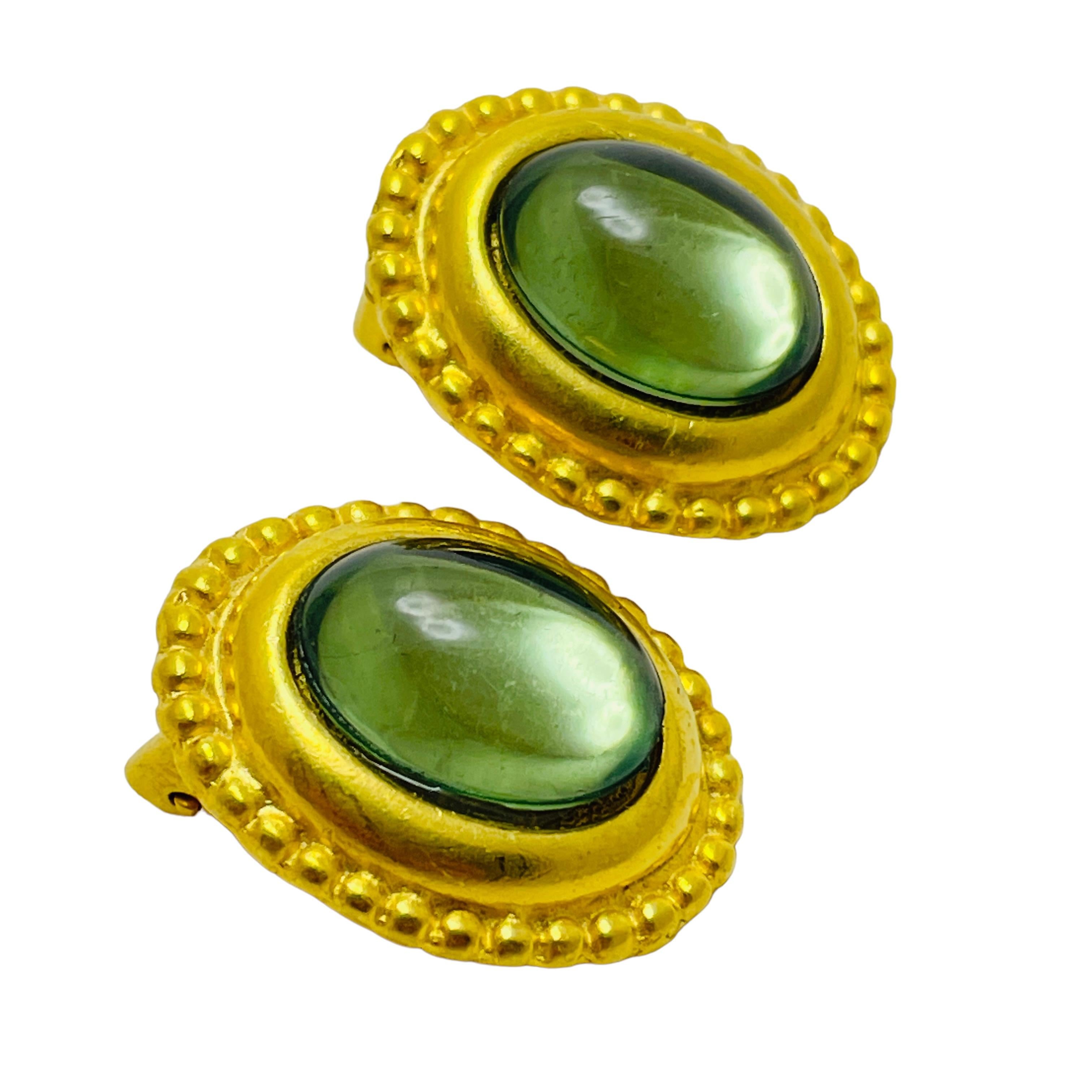 Women's or Men's Vintage matte gold glass designer runway clip on earrings For Sale
