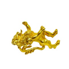 Vintage matte gold lion designer small pin brooch