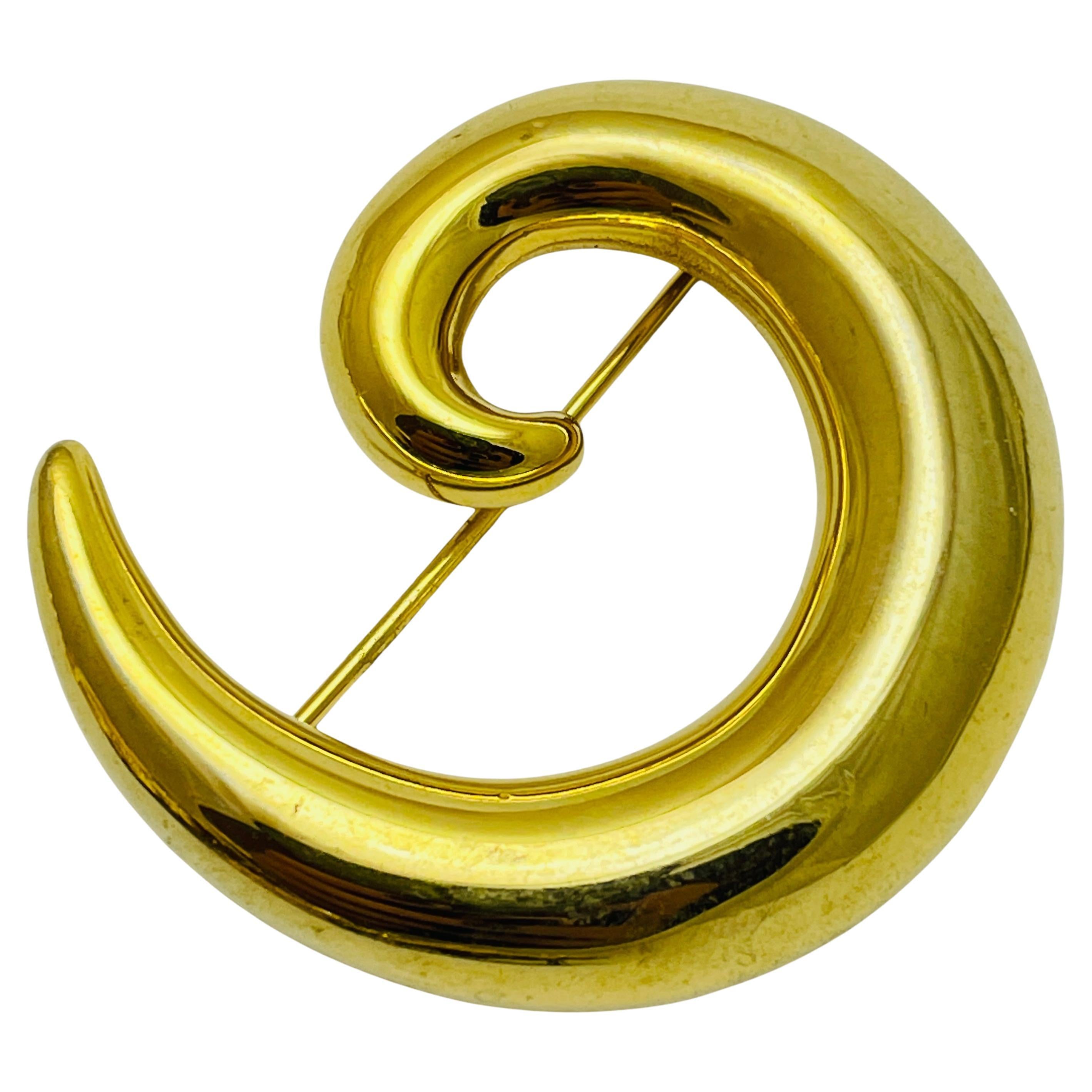 Spilla d'epoca in oro opaco di design modernista