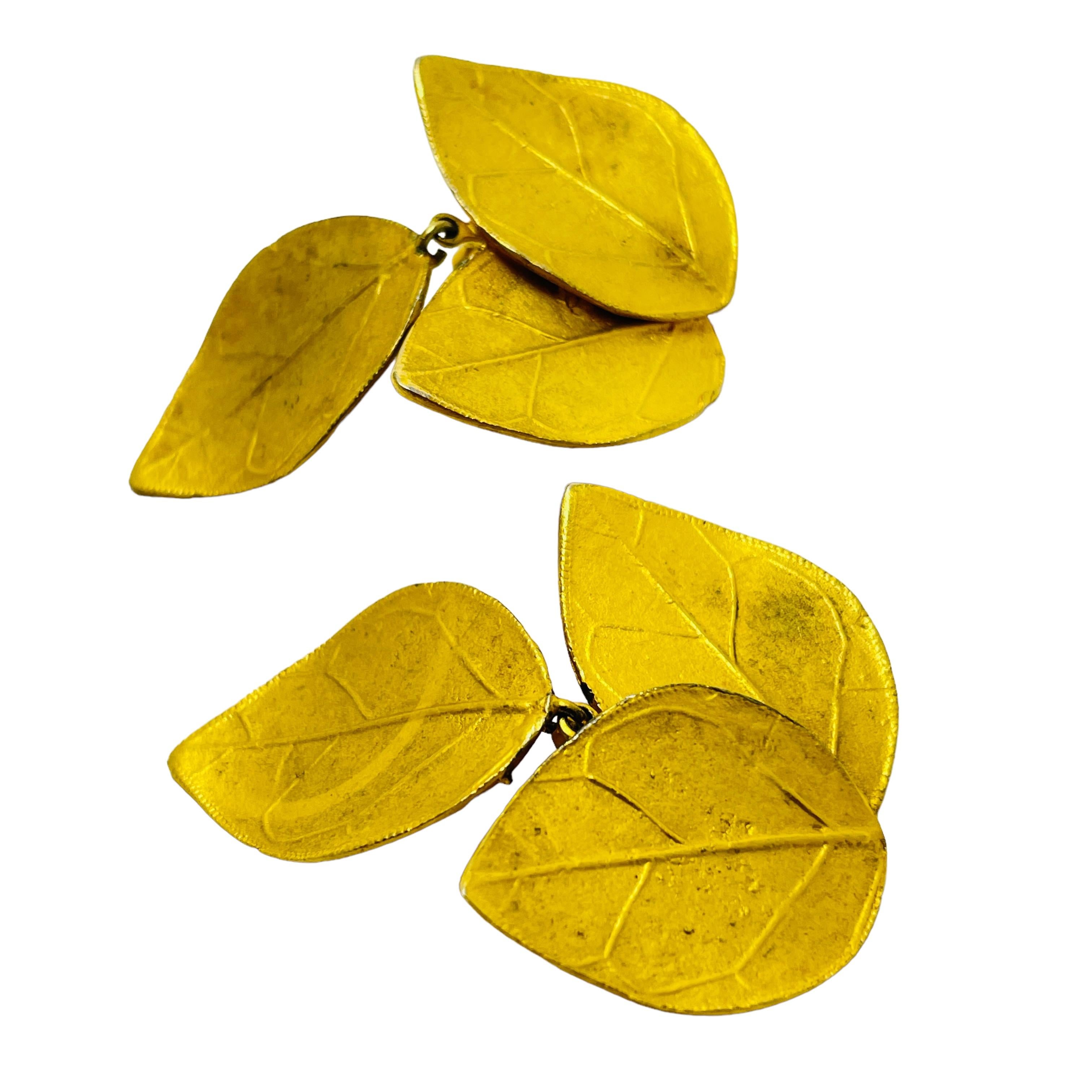 Women's or Men's Vintage matte gold modernist leaf designer runway clip on earrings For Sale