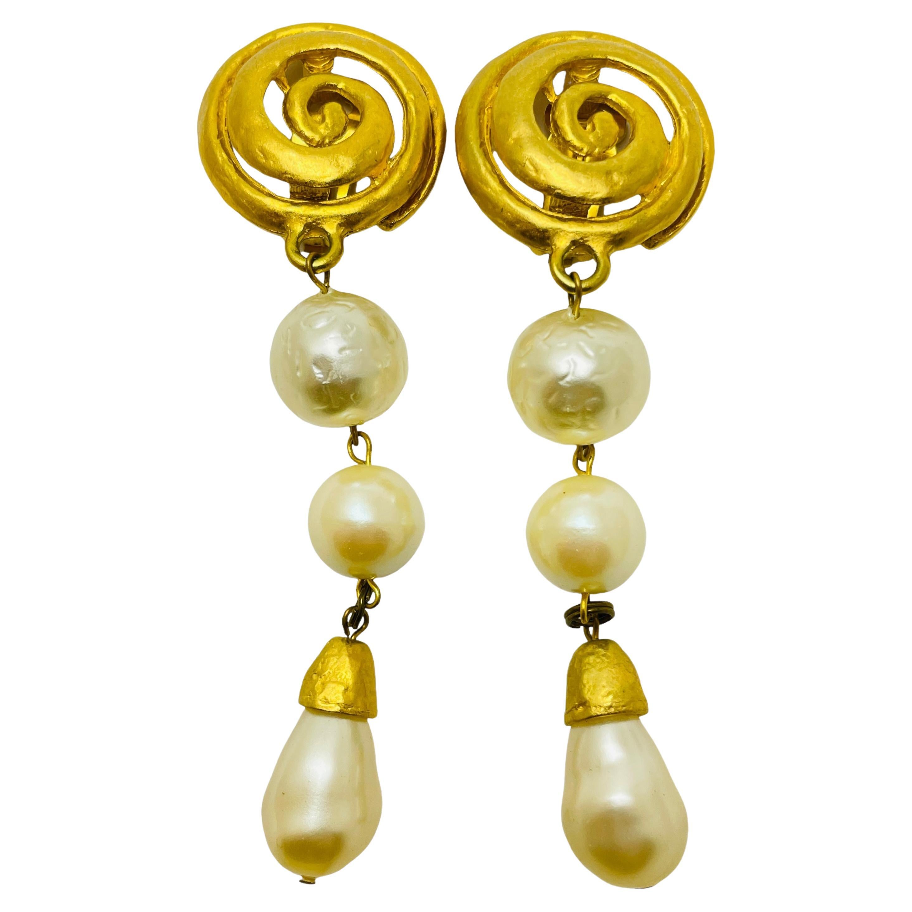 Vintage matte gold pearl long designer runway clip on earrings For Sale