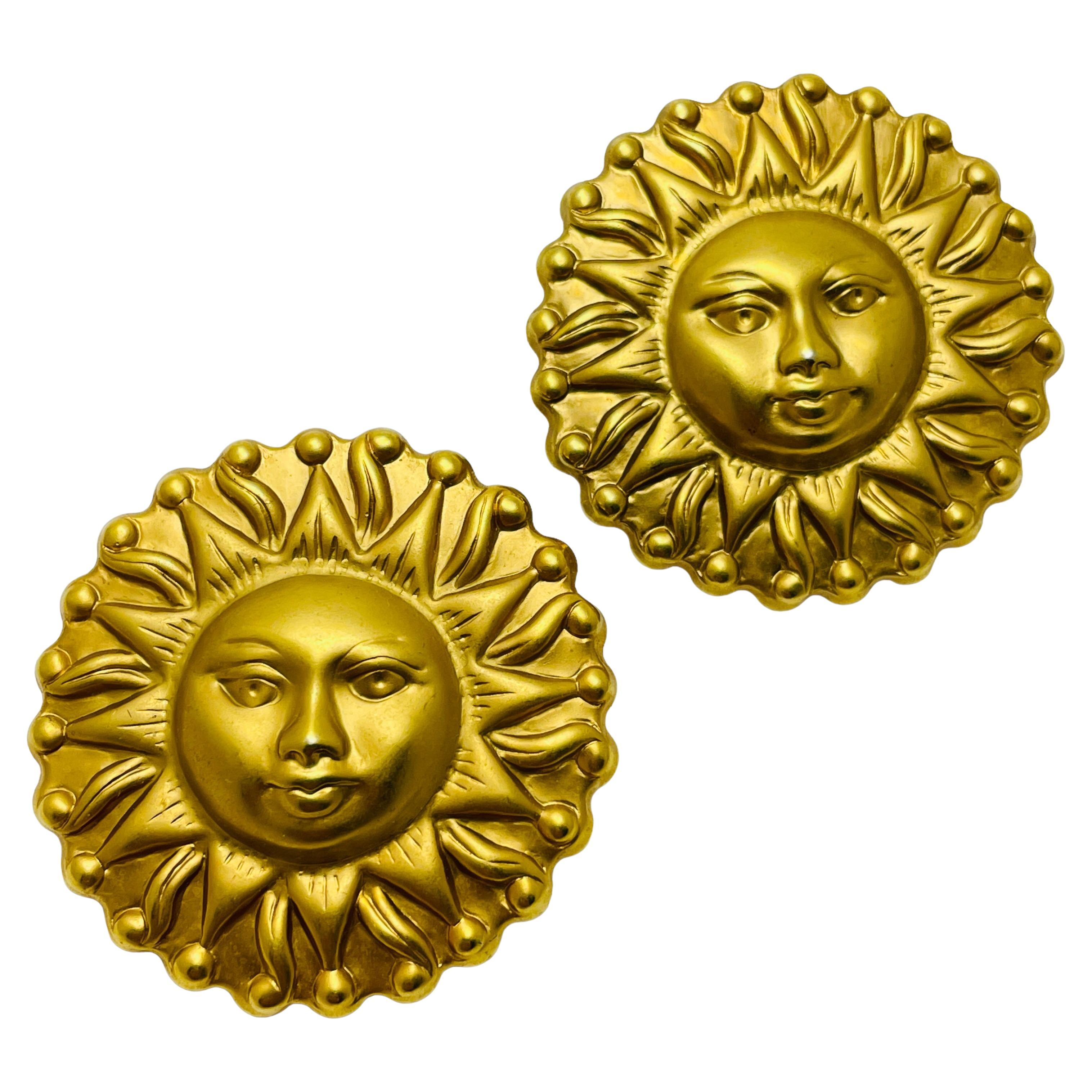 Vintage matte gold sun face pierced earrings For Sale
