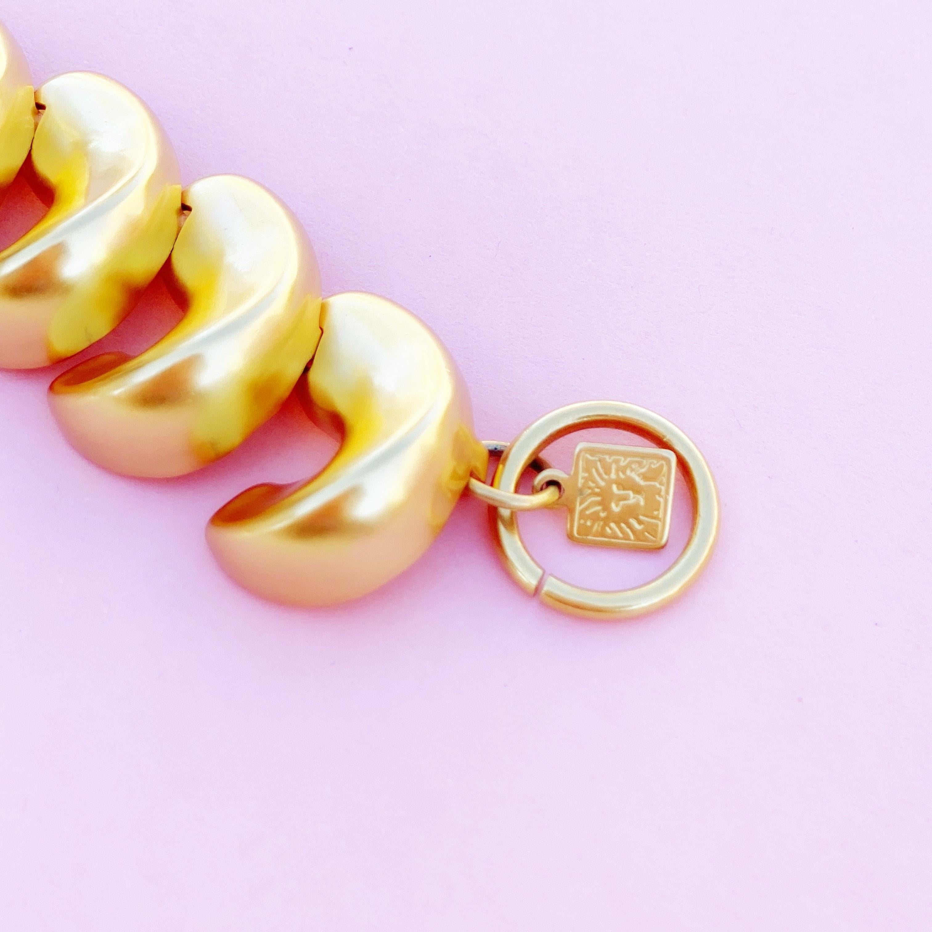 Vintage Matte Gold Swirl Link Necklace by Anne Klein, 1980s In Excellent Condition In McKinney, TX