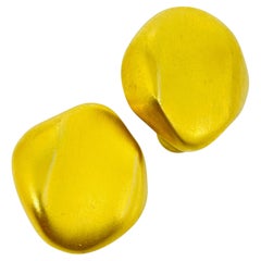 Orecchini a clip vintage di design in tonalità oro opaco