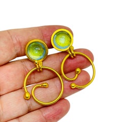 Vintage matte gold tone glass cabs dangle designer clip on earrings