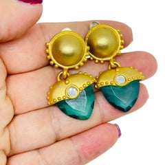 Vintage matte gold tone glass designer Etruscan dangle clip on earrings