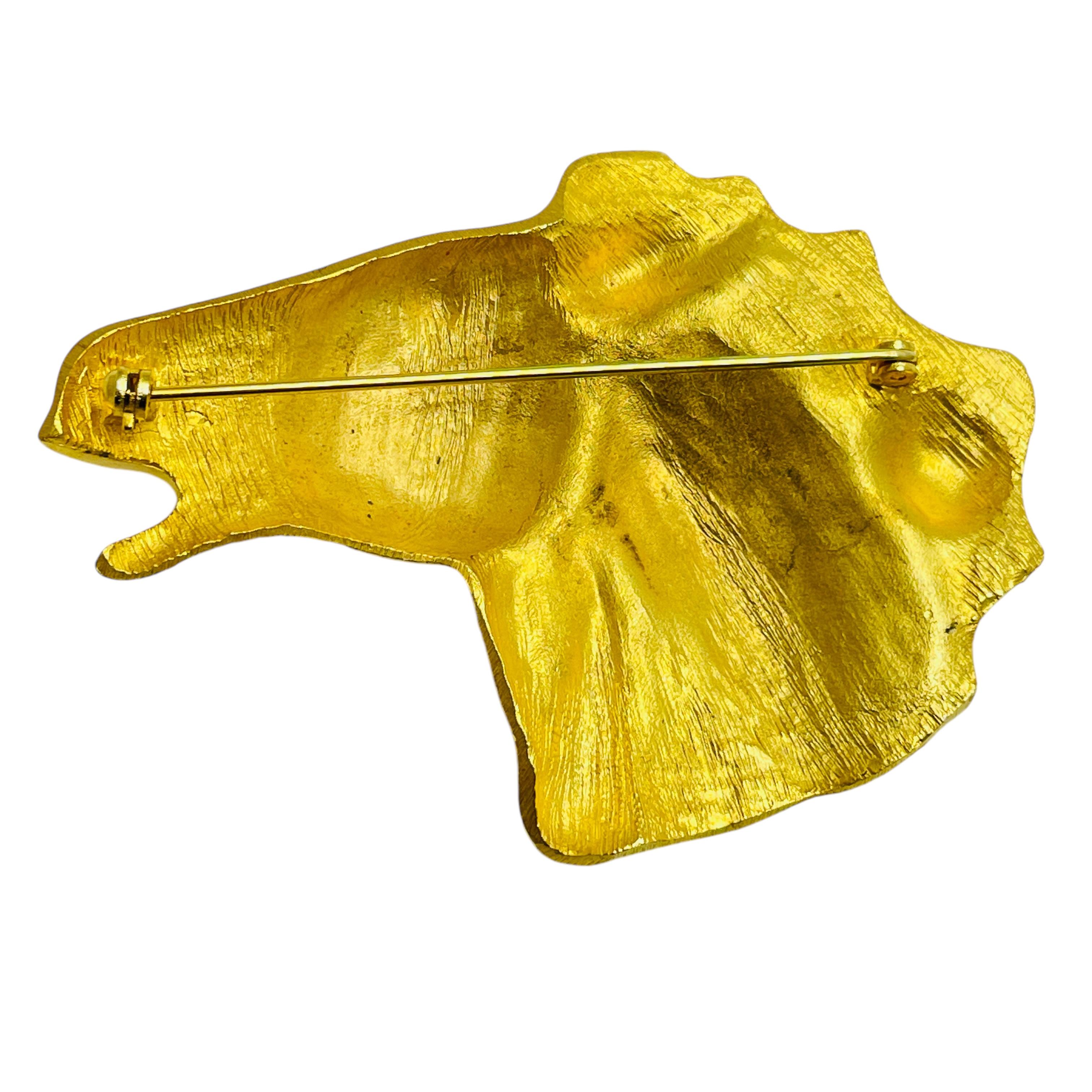 Vintage matte gold tone huge horse designer brooch In Good Condition In Palos Hills, IL