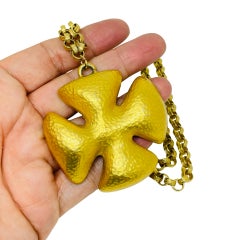 Vintage matte gold tone maltese cross massive designer chain necklace