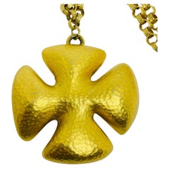 Vintage matte gold tone maltese cross massive designer chain necklace