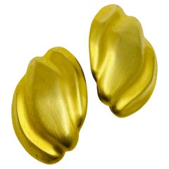 Vintage massive Designer-Ohrclips aus mattem Gold in massivem Goldton