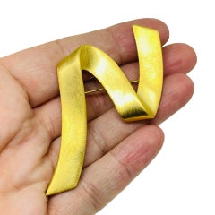 Vintage matte gold tone modernist designer brooch
