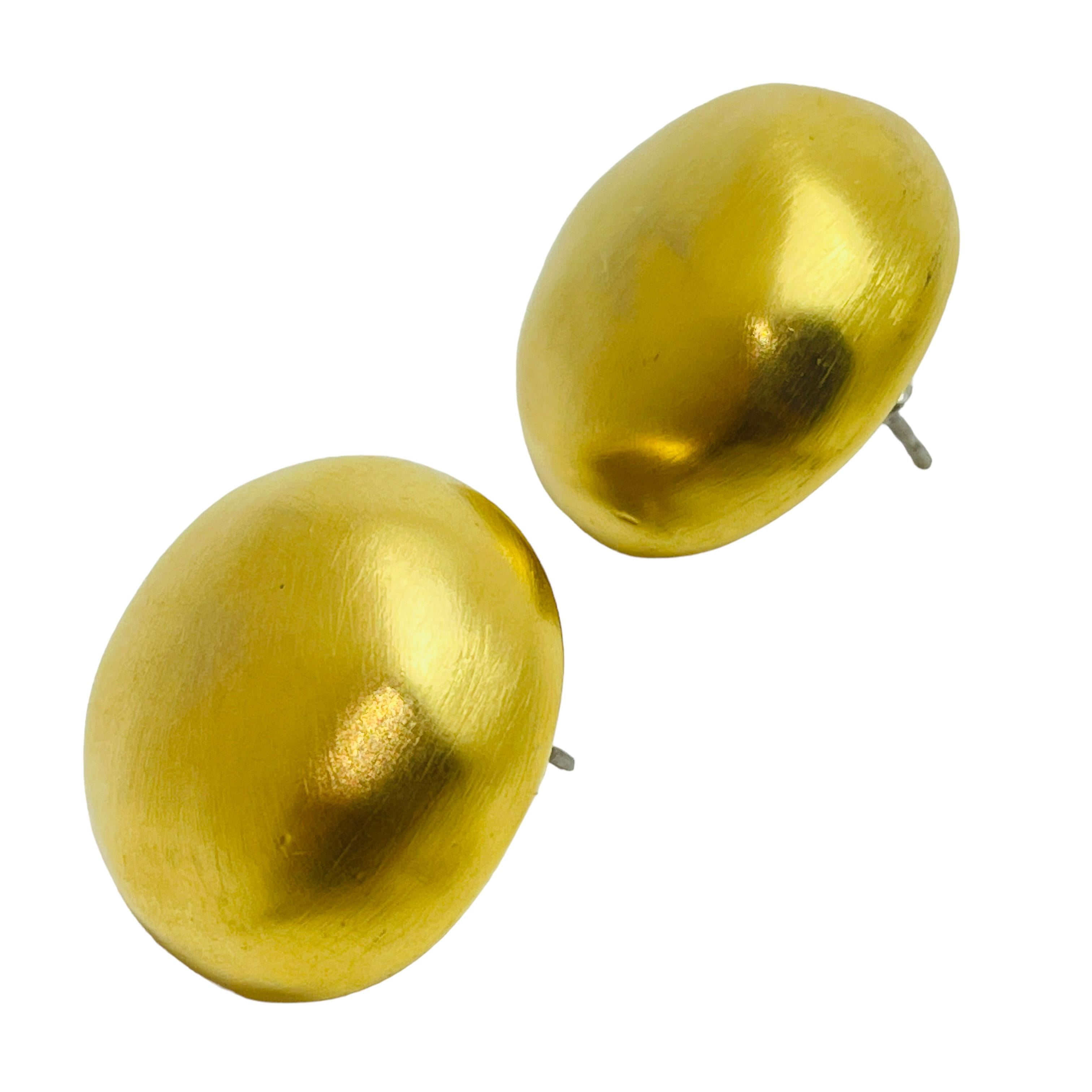 Women's or Men's Vintage matte gold tone modernist pierced earrings For Sale