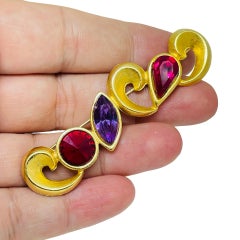 Vintage matte gold tone pink purple glass stones designer brooch