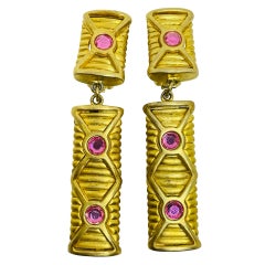 Vintage matte Gold Ton rosa Strass massiv Designer Clip auf Ohrringe