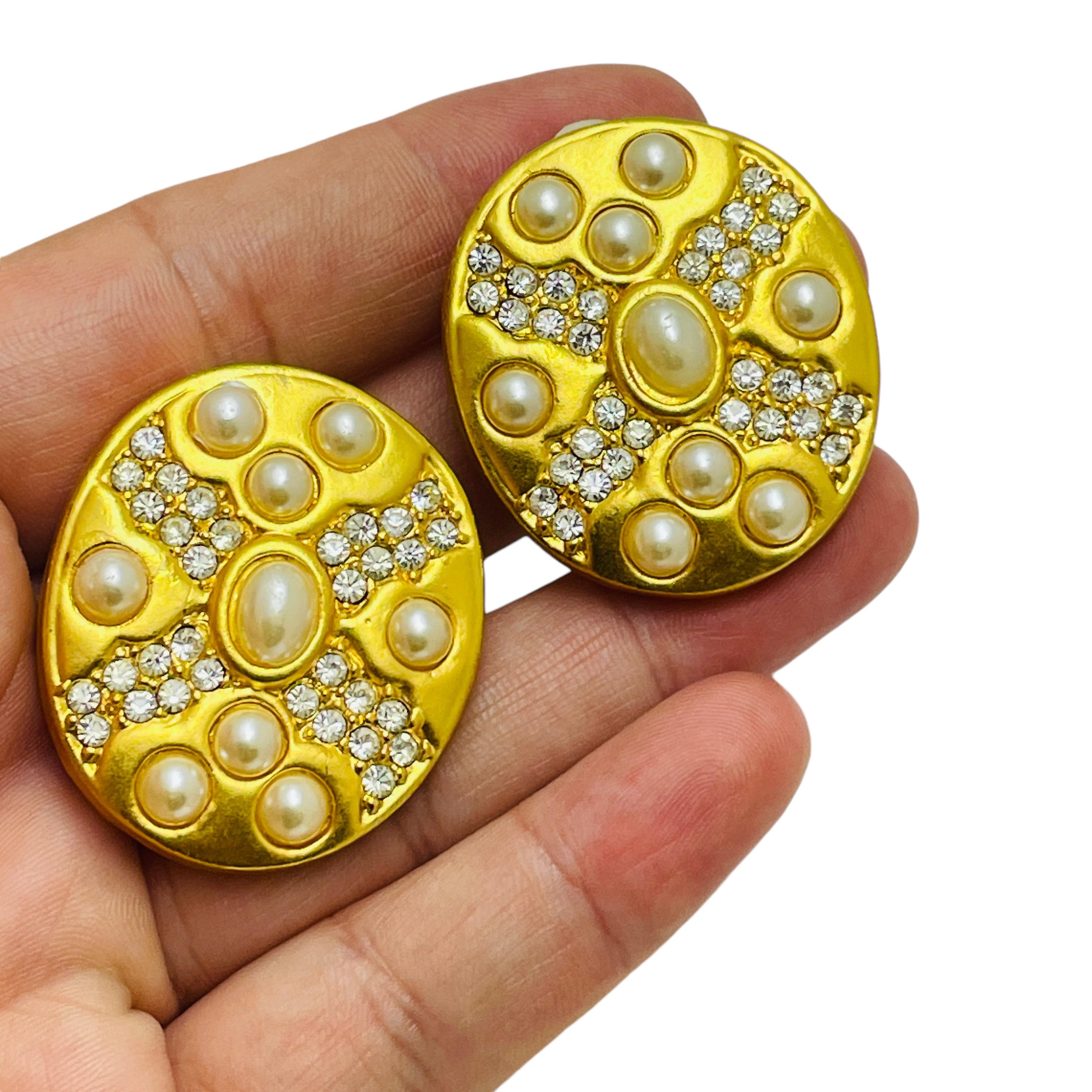 Women's Vintage matte gold tone rhinestone pearls huge designer clip on earrings For Sale