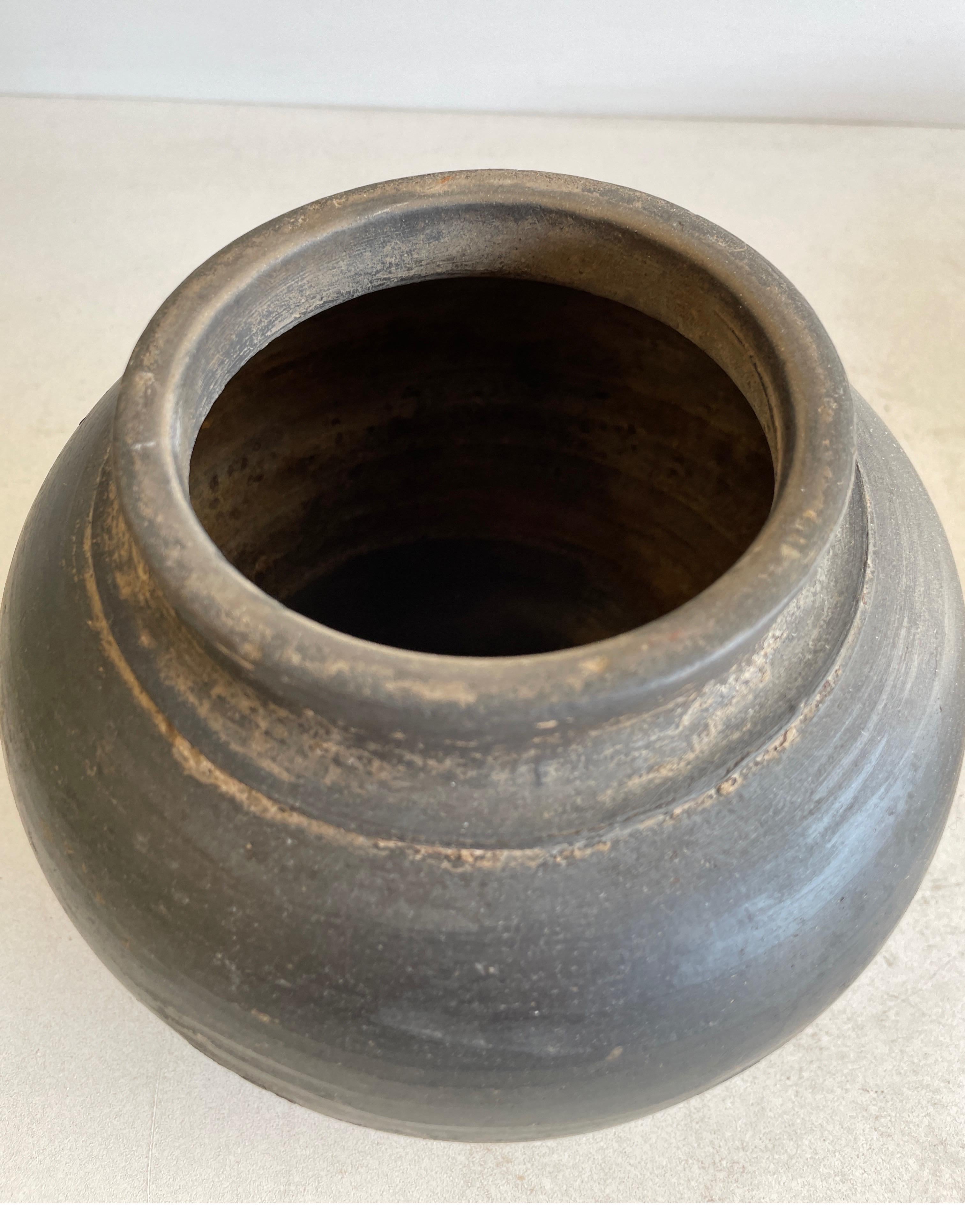 Pot décoratif vintage en poterie à l'huile mate Bon état à Brea, CA