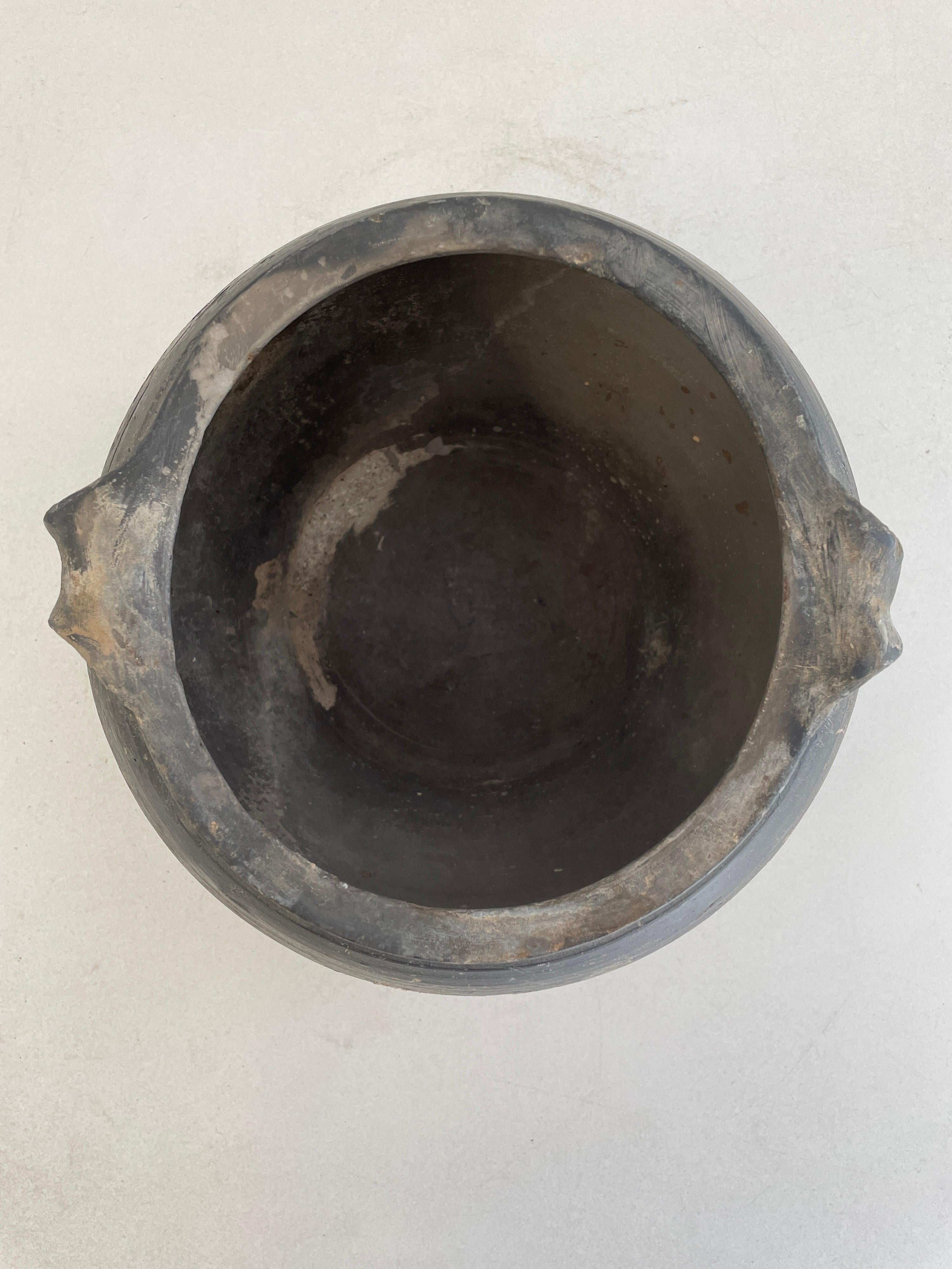 Vintage Matte Oil Pottery Decorative Pot For Sale 1