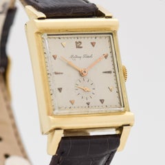 Vintage Matthey-Tissot Square-Shaped 14 Karat Yellow Gold Watch, 1940s