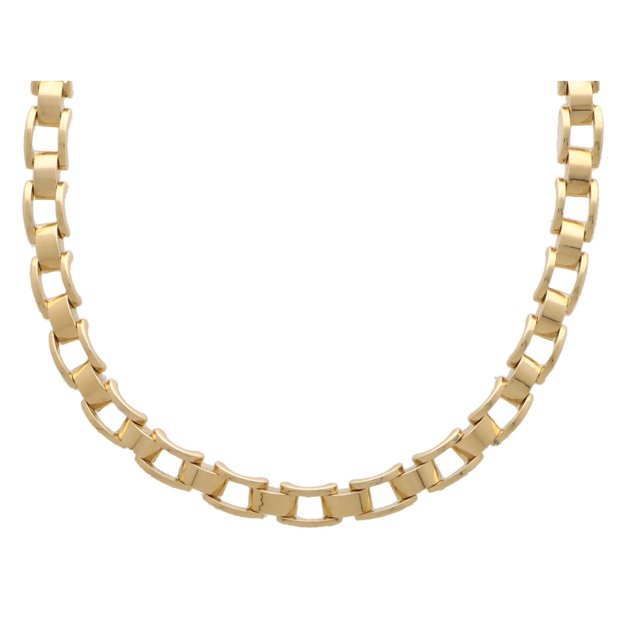 Vintage Mauboussin Chain Link Necklace Set in 18k Yellow Gold In Excellent Condition For Sale In London, GB