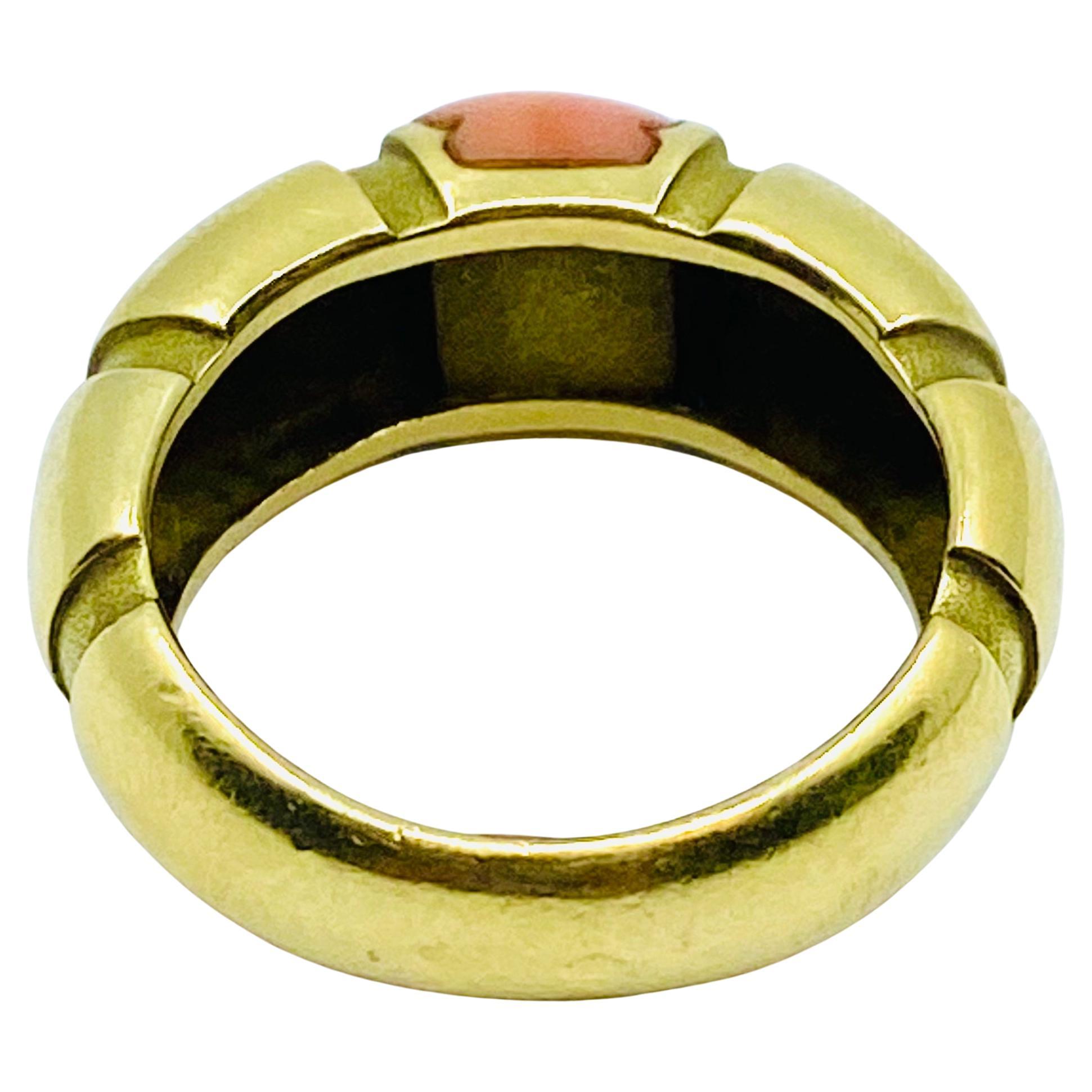 Vintage Mauboussin Gold Coral Ring In Good Condition For Sale In Beverly Hills, CA