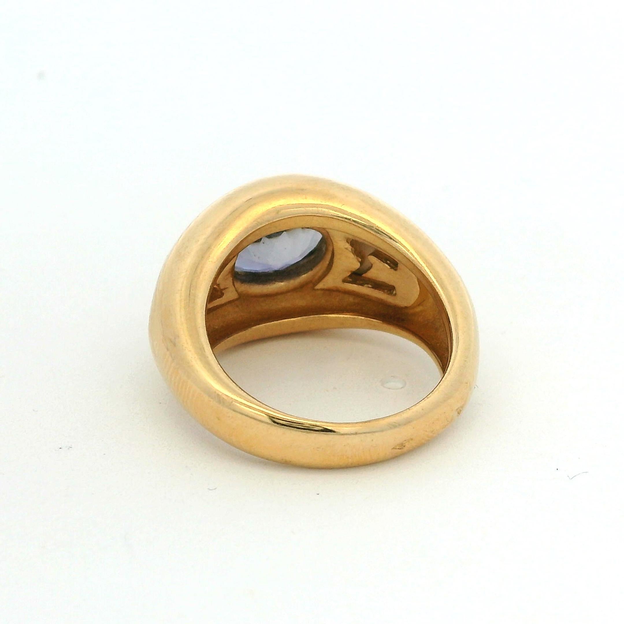 Vintage Mauboussin Iolite & Mother-of-Pearl Dome Ring in 18K Yellow Gold For Sale 1